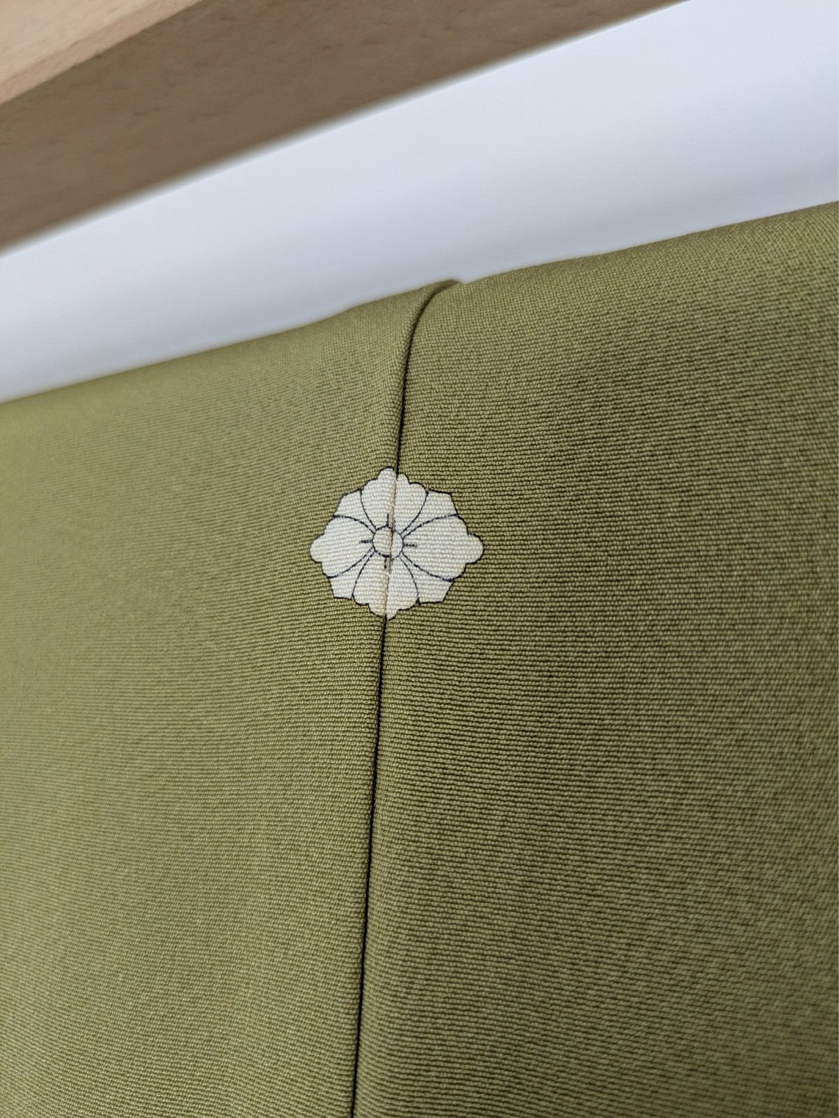 Vintage Japanese Kimono Silk Tomesode Green Hand Painted White Flower 1 Crest