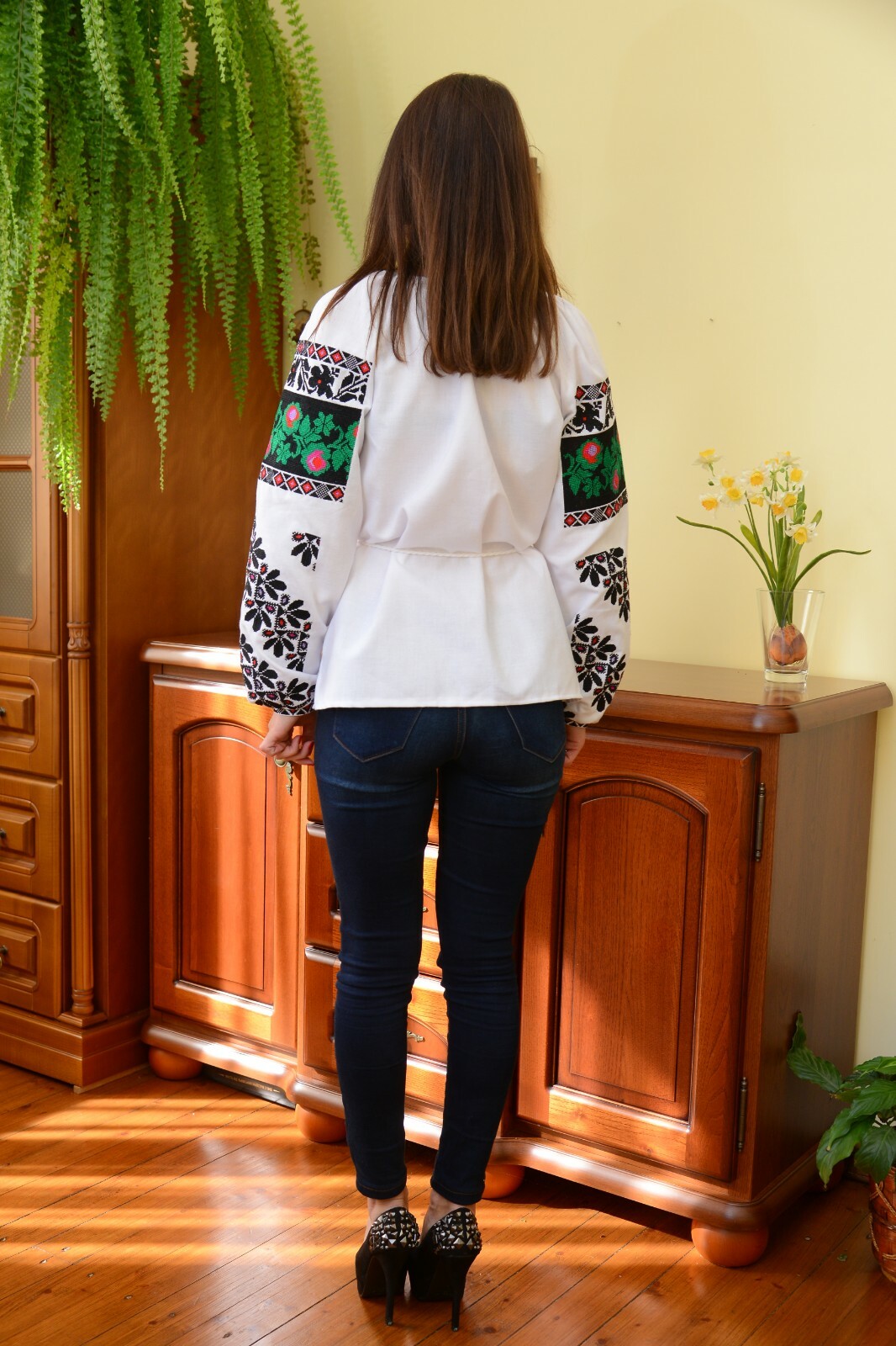 Ukrainian embroidered traditional shirt for ladies, blouse, sorochka vyshyvanka