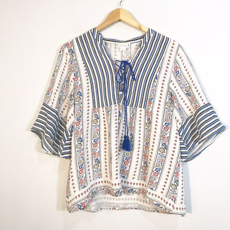 LOVERICHE Boho Lace Up Tassel Top L