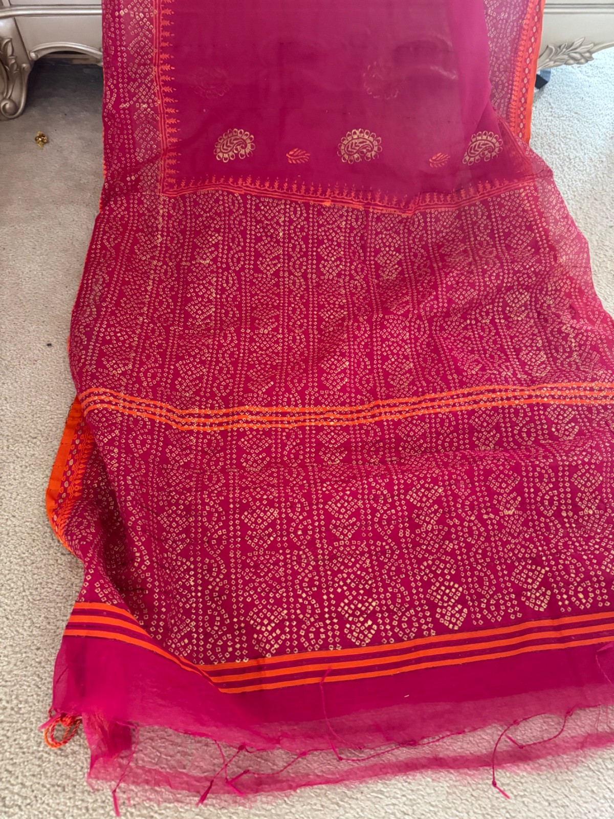 beautiful chundri block print saree