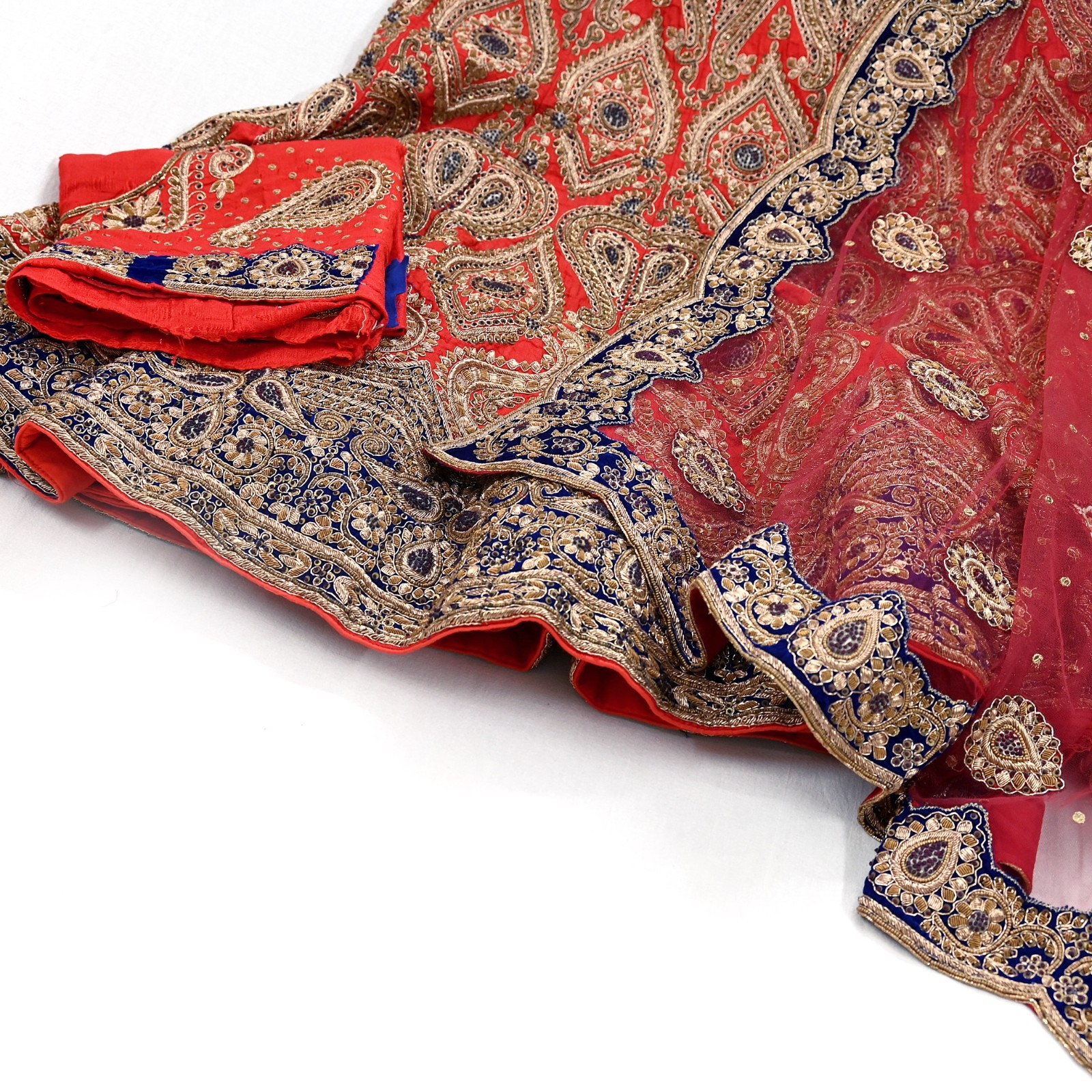 Heavy Red Raw Silk/Net Hand Embroidered Lehenga 3pcs Set By Designer Sabyasachi