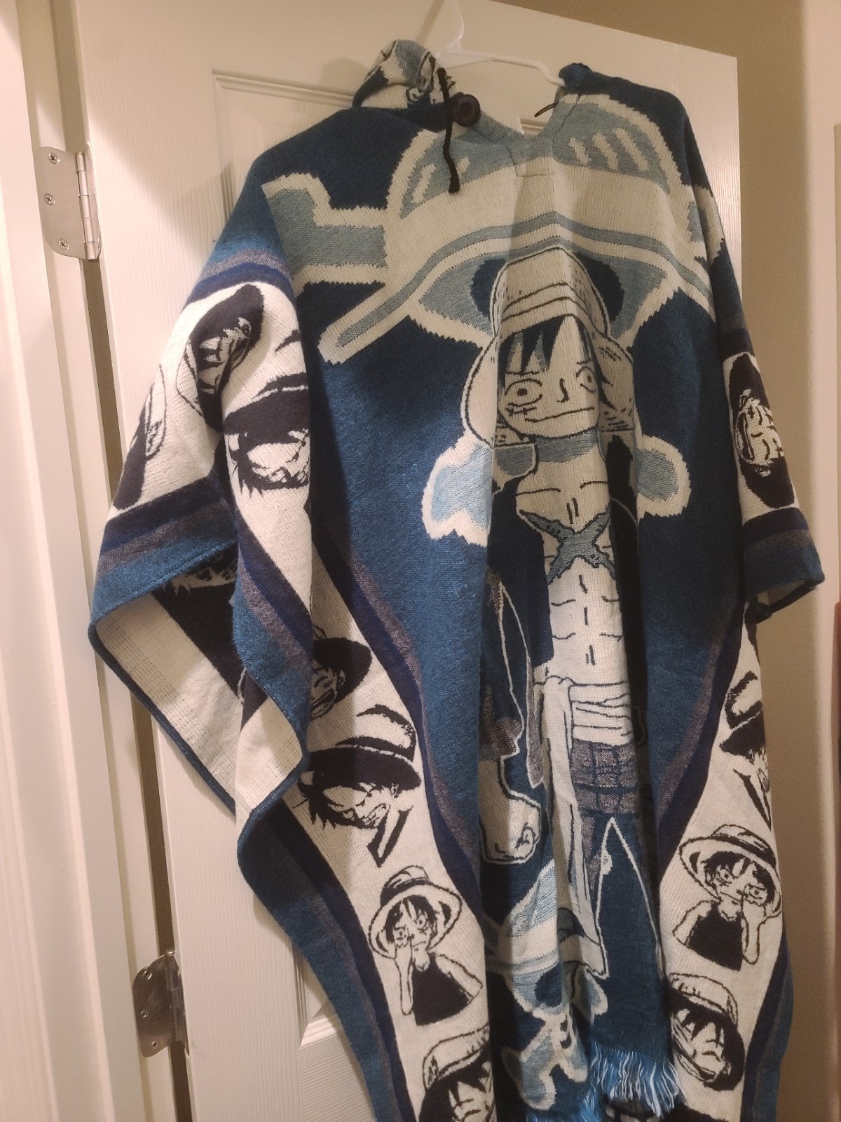 One Piece Monkey.D.Luffy Poncho New! Authentic mad in Ecuador