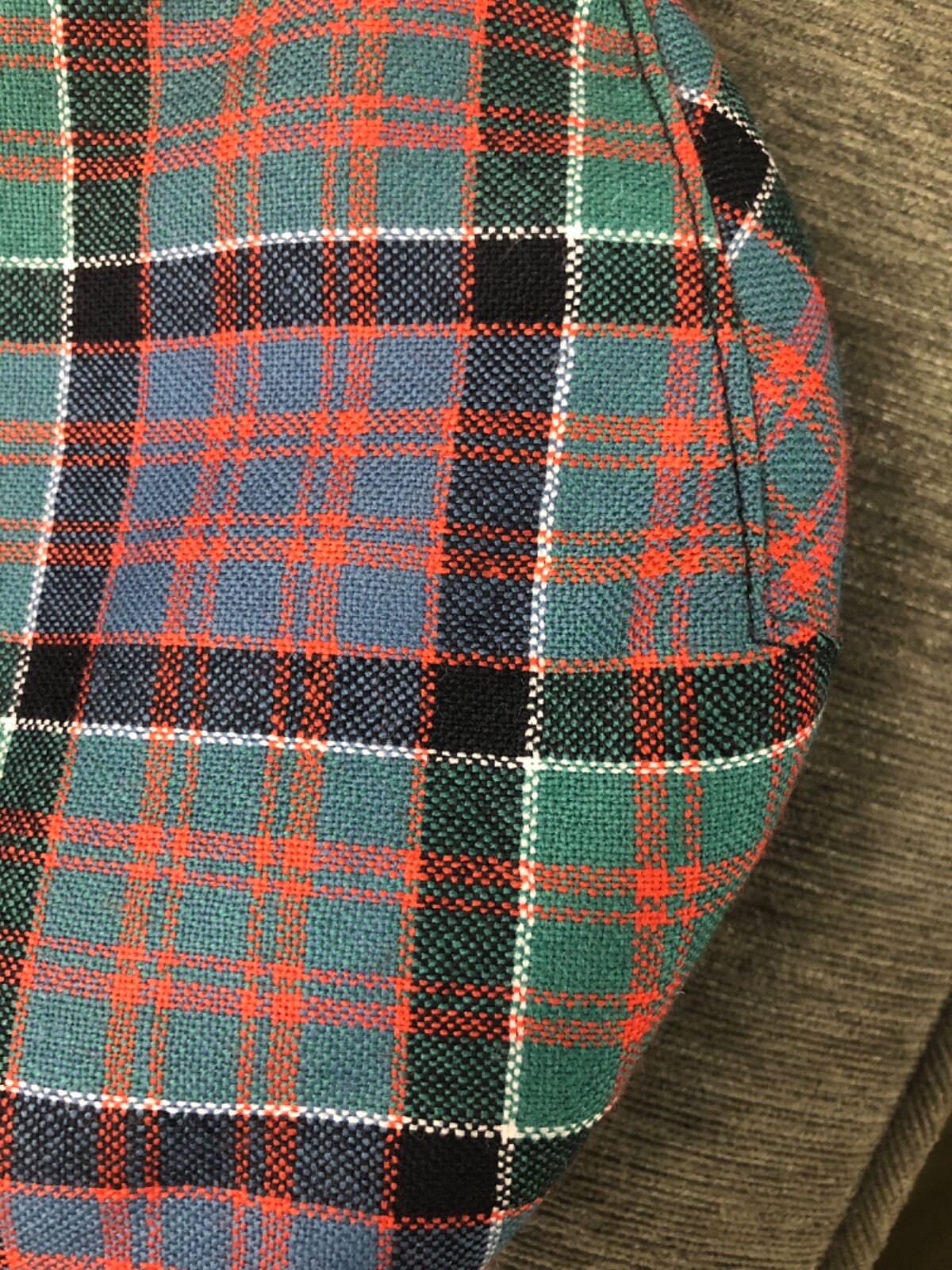 New with Tags Made in Scotland Tartan Flat Cap Hat 100% Tweed Wool Ingles Buchan