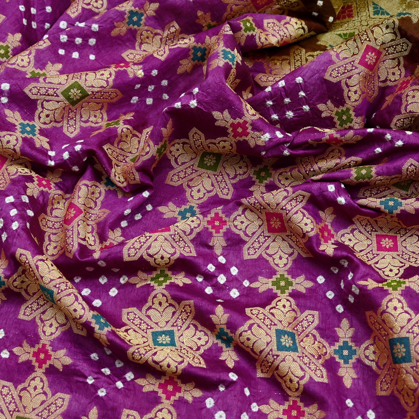 Indian Vintage Sari Purple & Green Artificial Silk Hand Woven Bandhani Saree 5yd