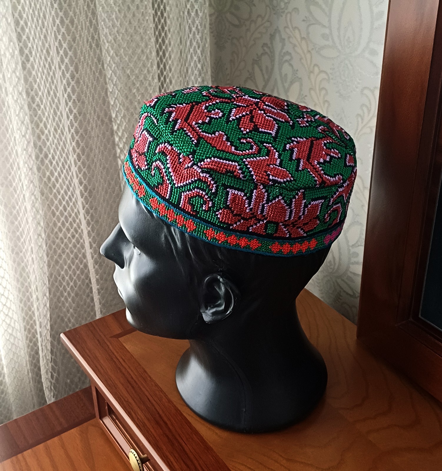 Uzbek Embroidered Skull-cap 22.8″/58cm Traditional Kufi Hat Ethnic Doppa Unisex