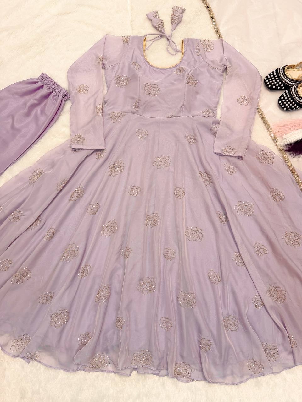 Latest Tabby Organza Purple Salwar Kameez With Net Dupatta For Functional Wear