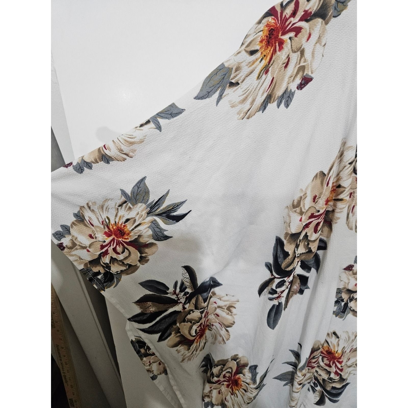 Umgee Floral Kimono Wrap Open Front Tassel Fringe Cream Small Medium