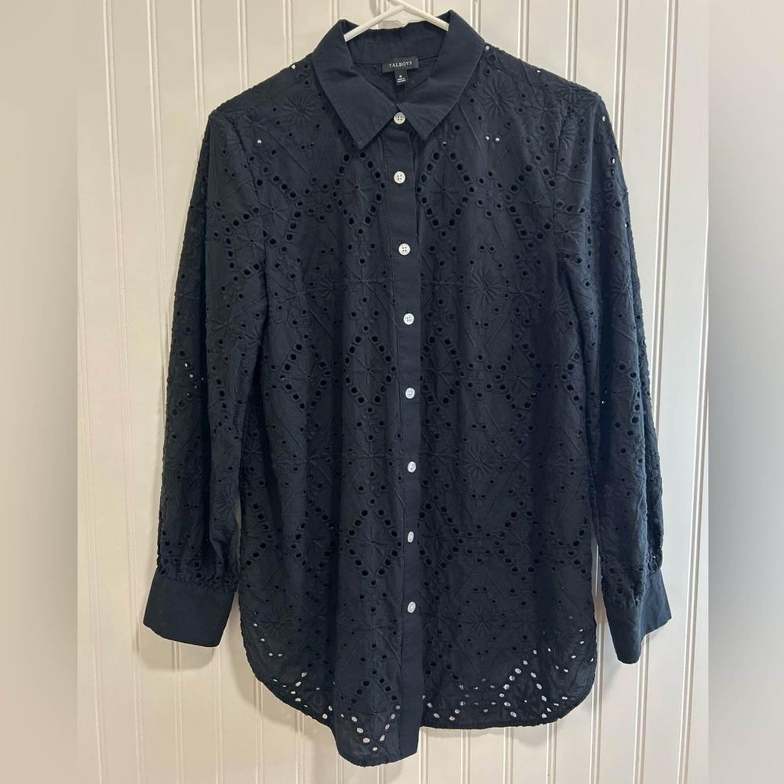 Talbots Black women Eyelet Button-Down blouse 100% COTTON Size M