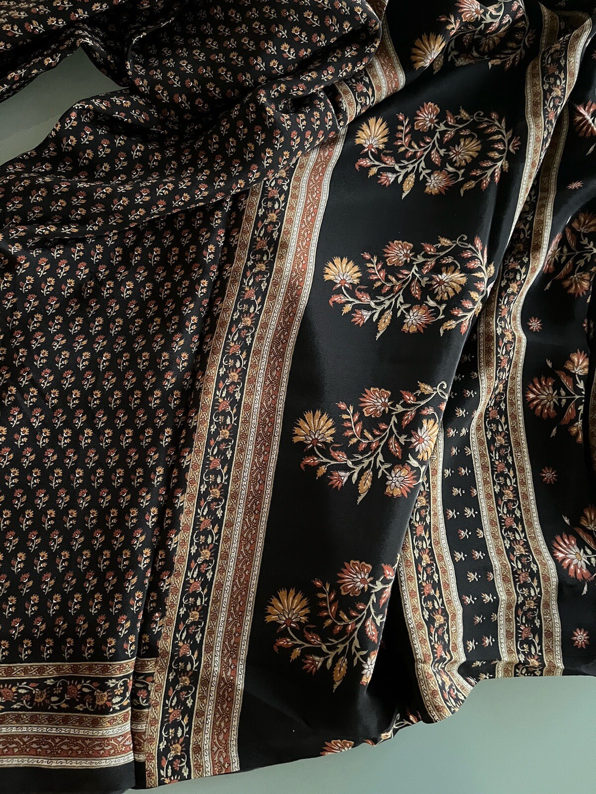 NWT 100% Silk Crepe Saree RITU KUMAR Style Black Red Floral Motif Diwali Pick 1