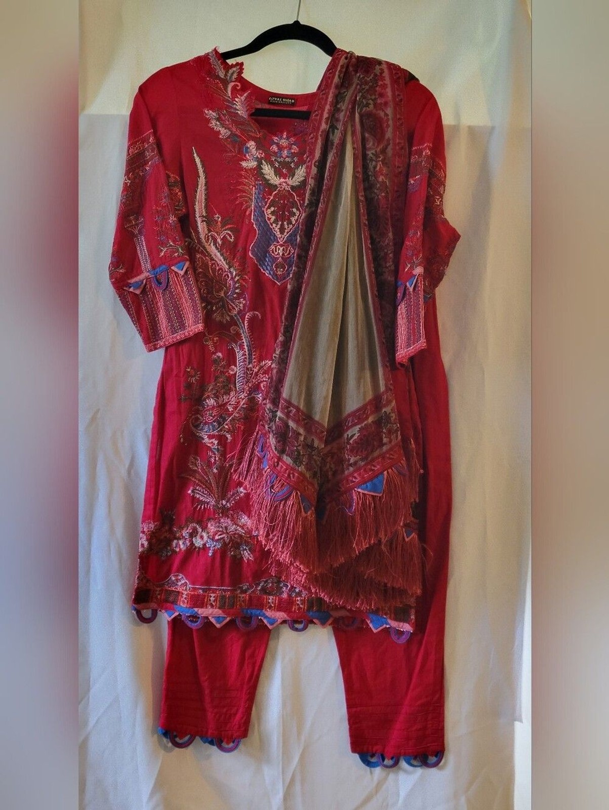 PAKISTANI Kameez Shalwar & Dupatta Set