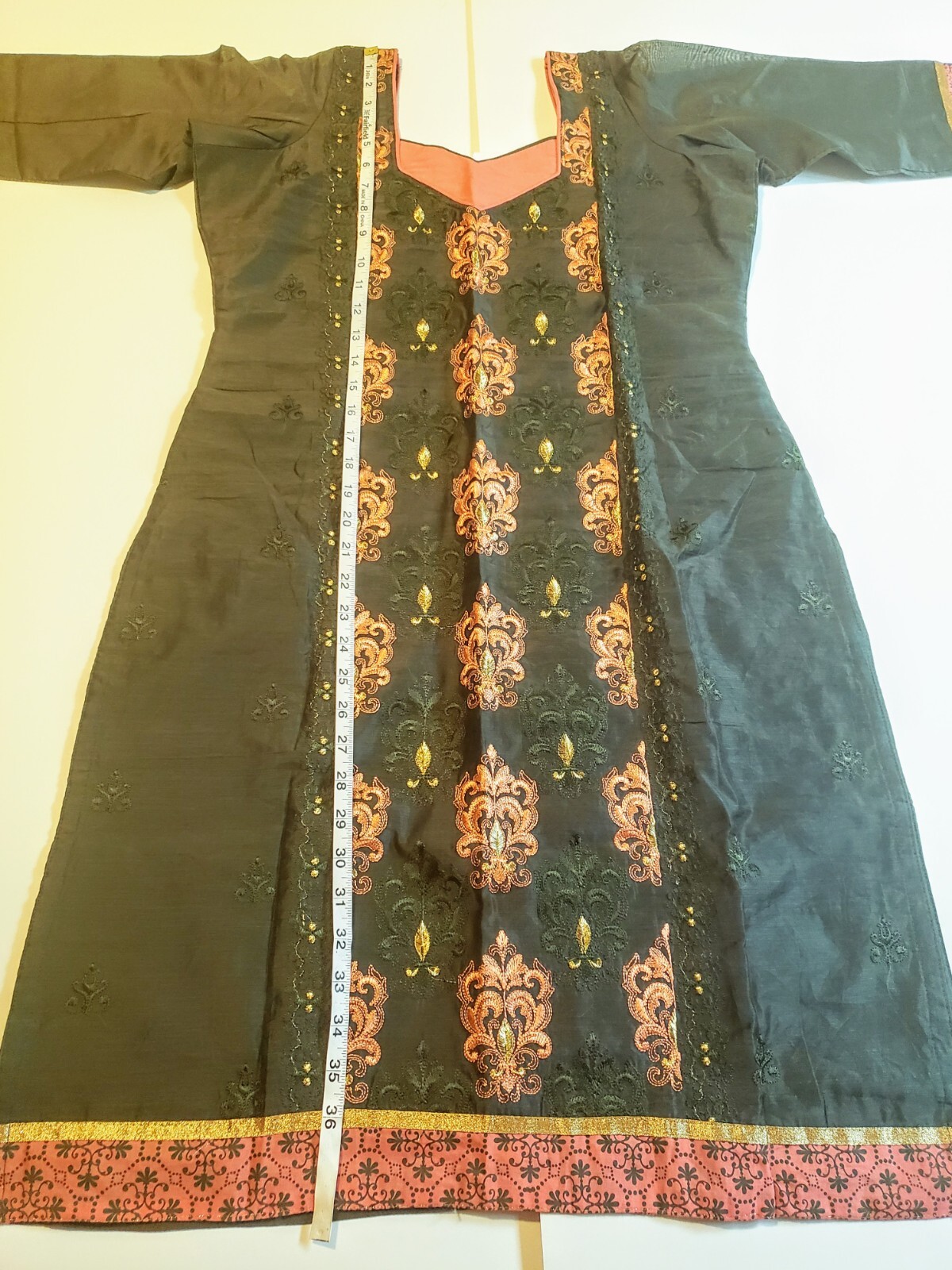 ♡NEW♡ Forest Green & Peach & Gold Embroidered Traditional Kurta •Woman’s Large•
