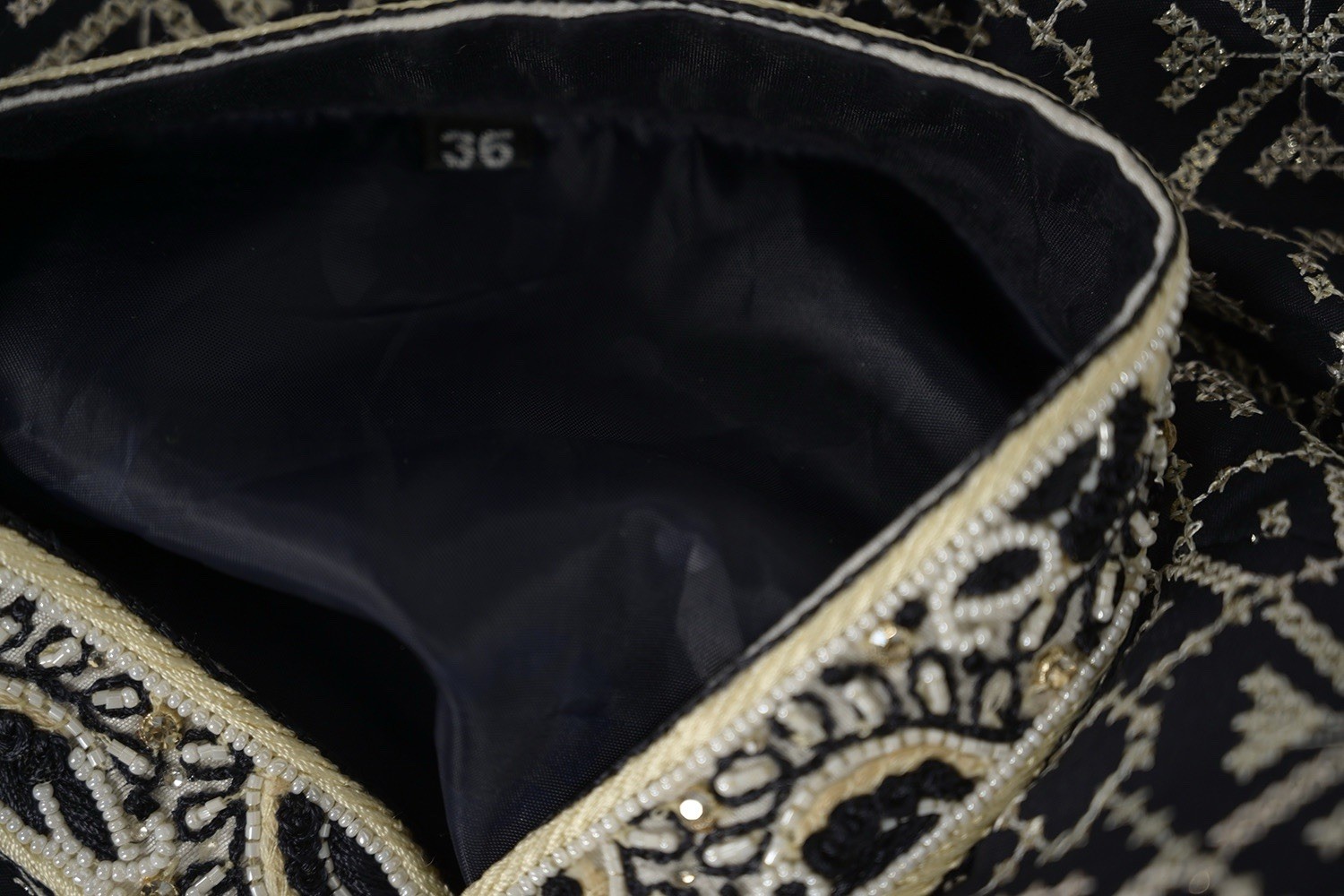 Men’s 32 Embroidered Kurta