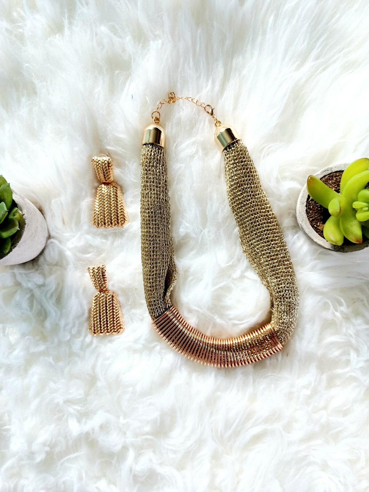 Trendy, versatile gold plated mesh necklace and earrings