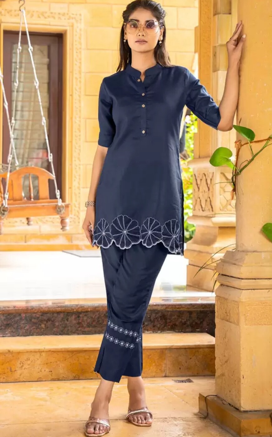 Indian Co-ord Set;Women Solid Floral Embroidered Cotton Tunic Kurta Trousers Set