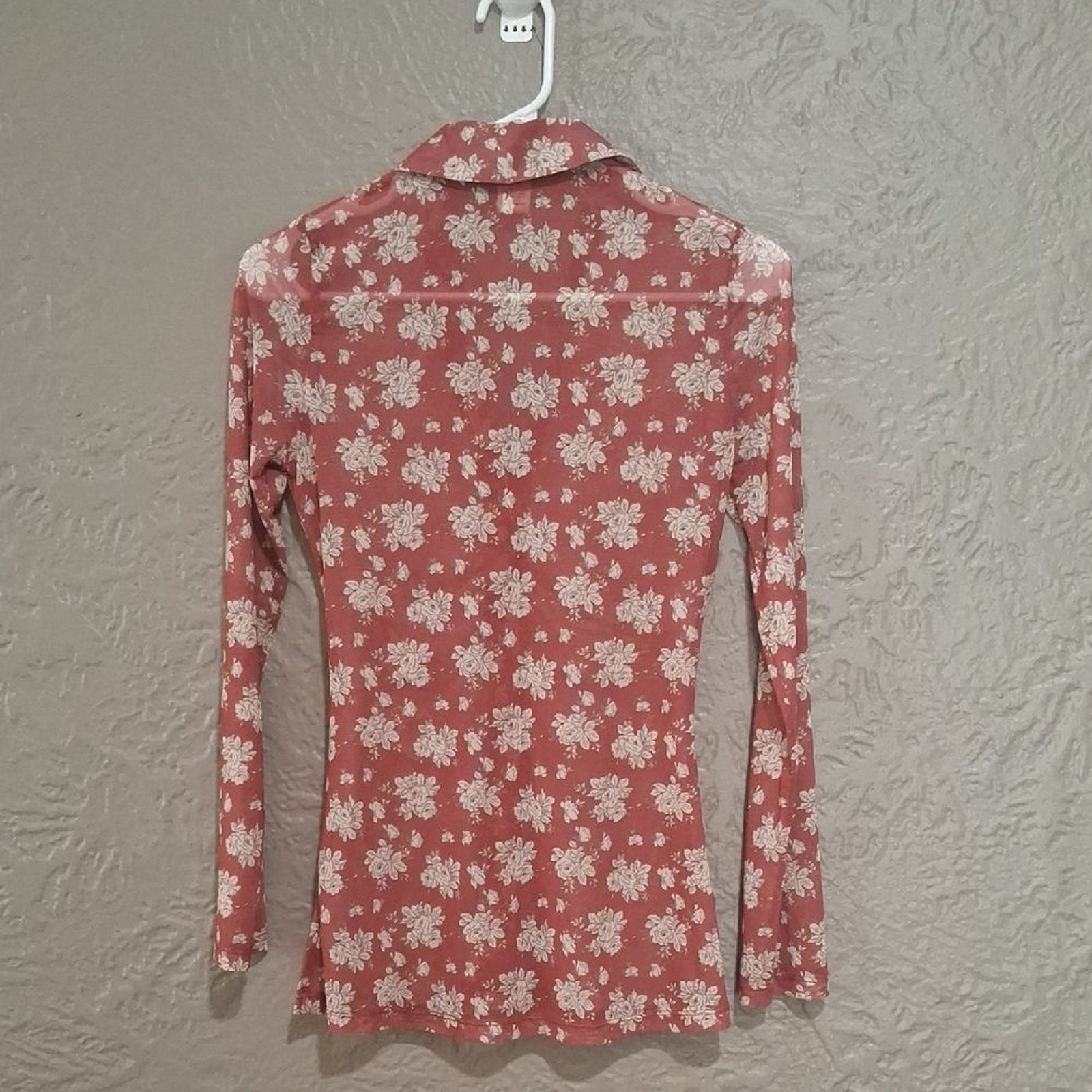 Altar’d State Wome’s Red Ruched Long Sleeve Blouse Size XS