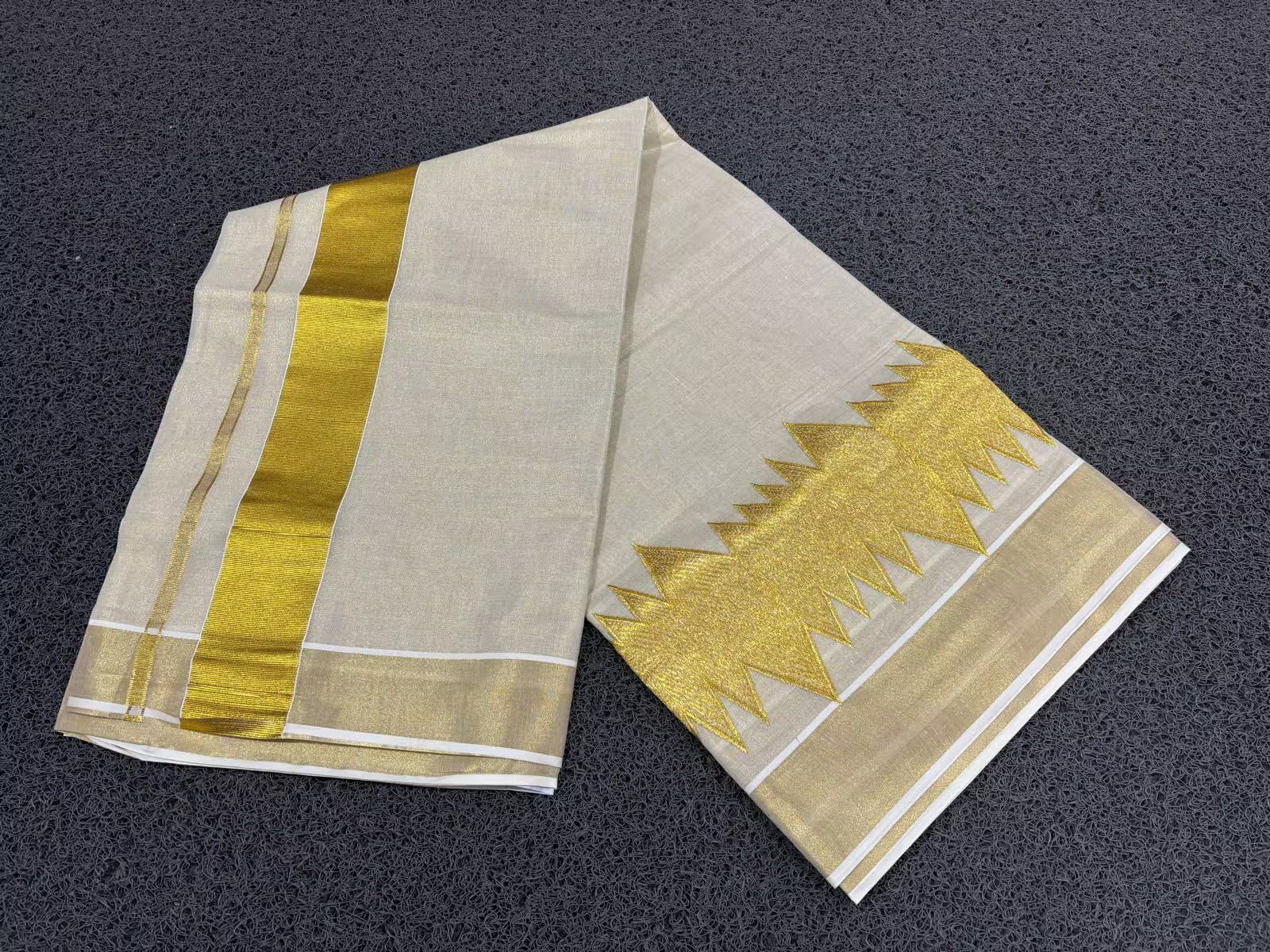 Kerala Embroidered tissue Saree with Blouse Material Birthday occasions, wedding
