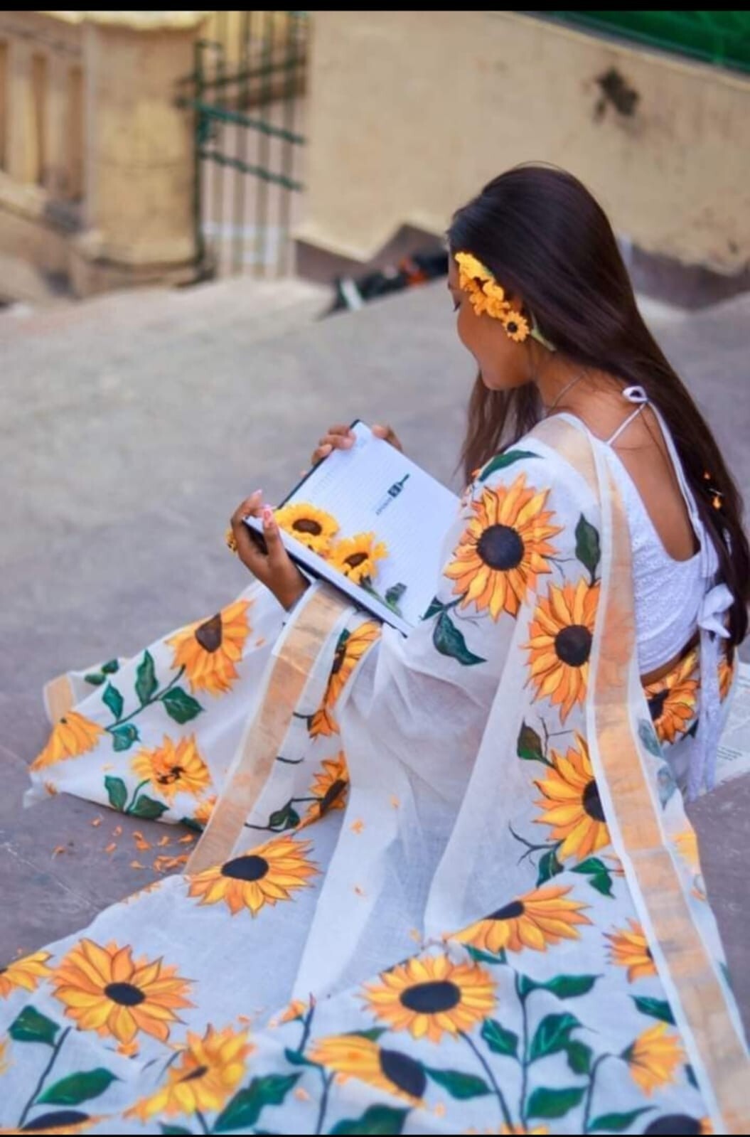 Exquisite Handmade Hand-Painted Kerala Cotton Sunflower Saree