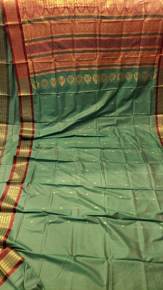 Silk Saree Zari Woven Green Red Unstitched Blouse Bollywood Party Wear