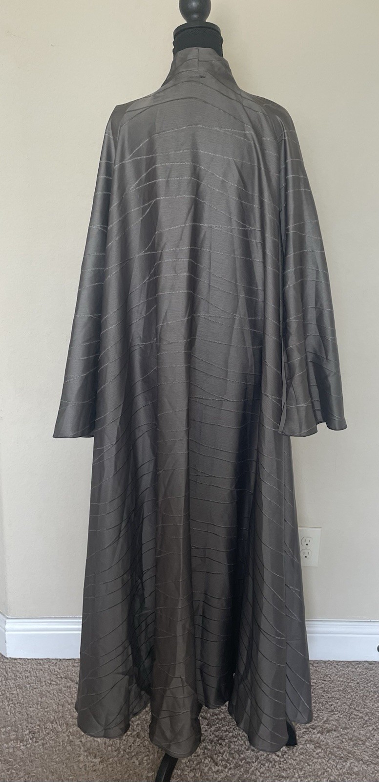 Women Beautiful Wide Sleeves Gray Abaya With Black Scarf Size M/ L