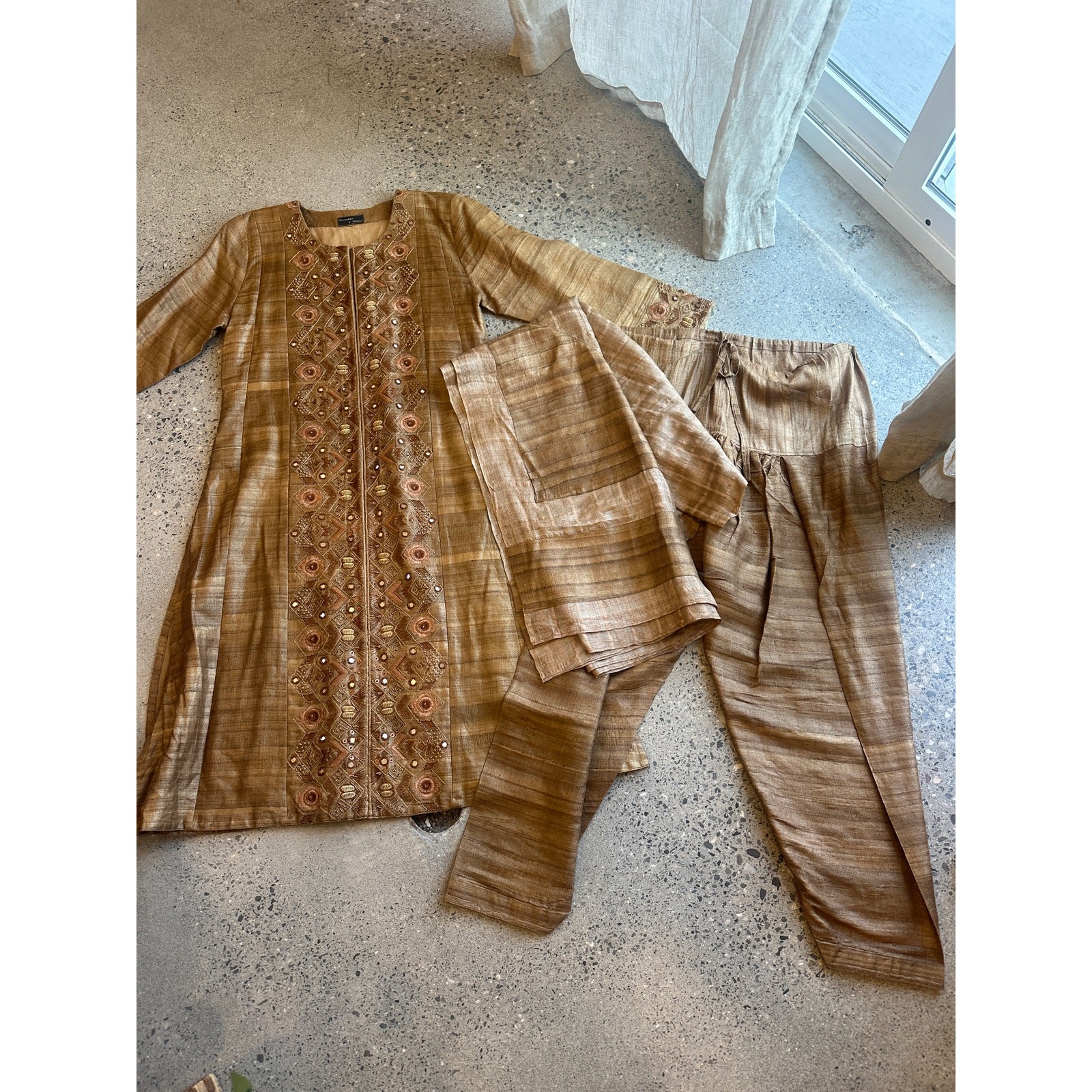 Vintage Women’s Large Mocha Silk Gold Embroidered Salwar Kameez Set