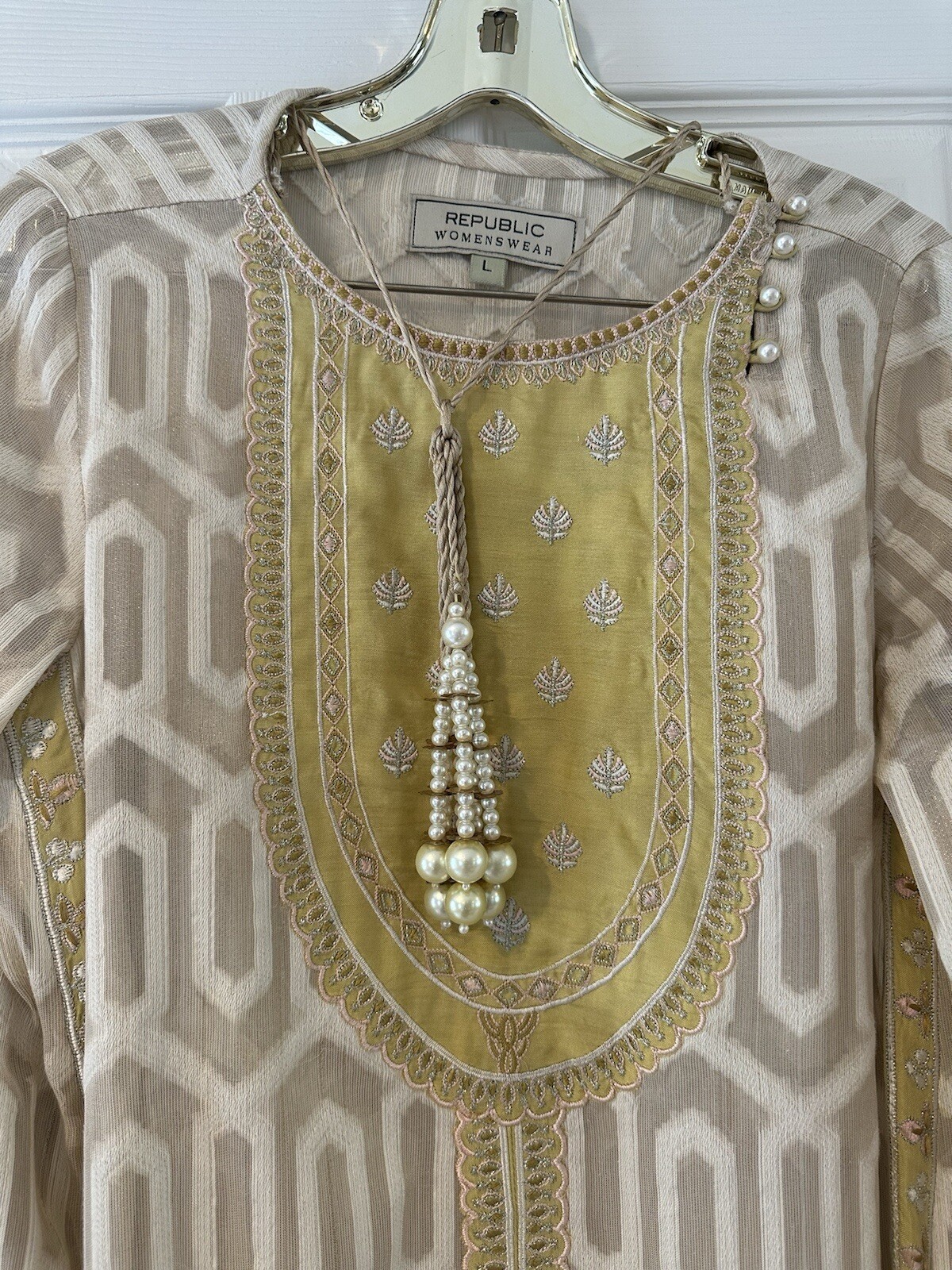 REPUBLIC WOMENSWEAR 3-Peice Beige Yellow Pink Shalwar Kameez Suit (Large)