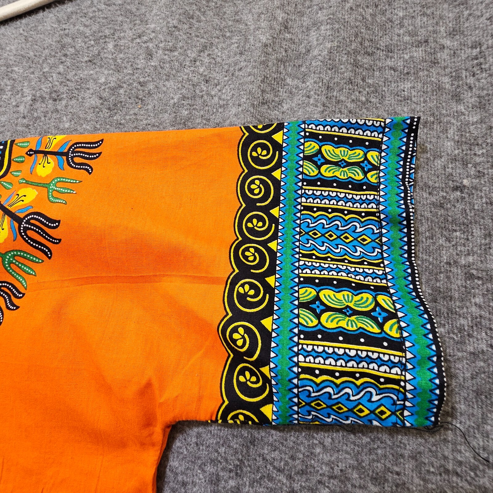 Dashiki Shirt Unisex African Clothing Dashiki Top African Free Size (Men Small?)