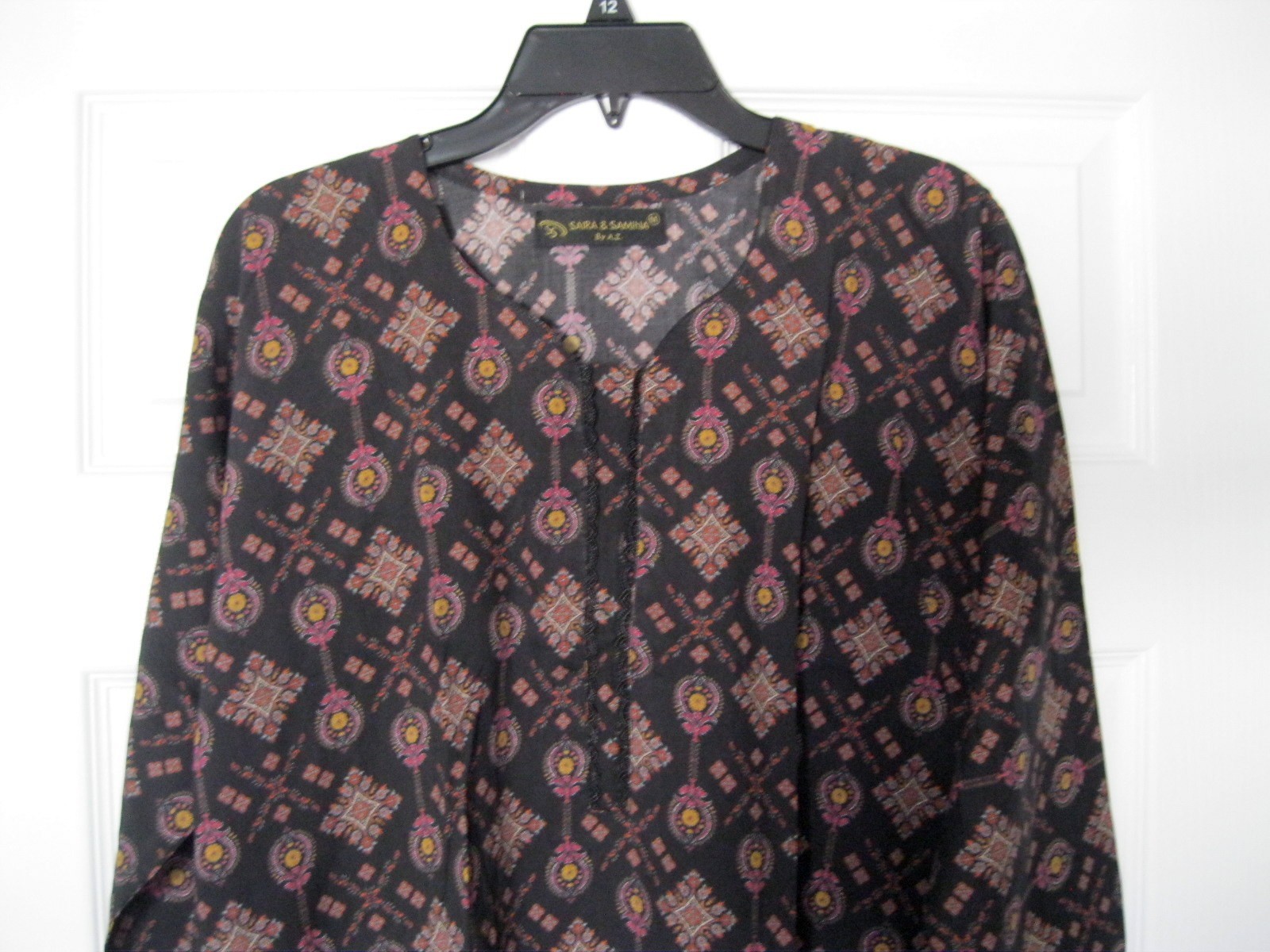 New 2 Pc Pakistani Print Lawn Kurti Trousers Suit Scalloped Trim Black Size L