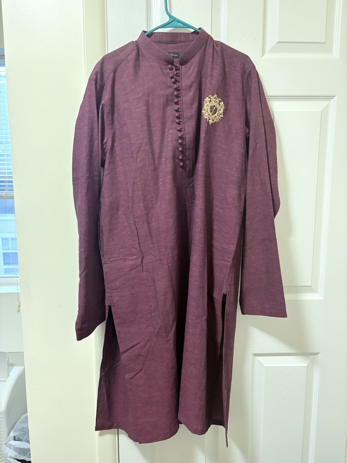 Burgundy Men’s Kurta Size L Chest size 23