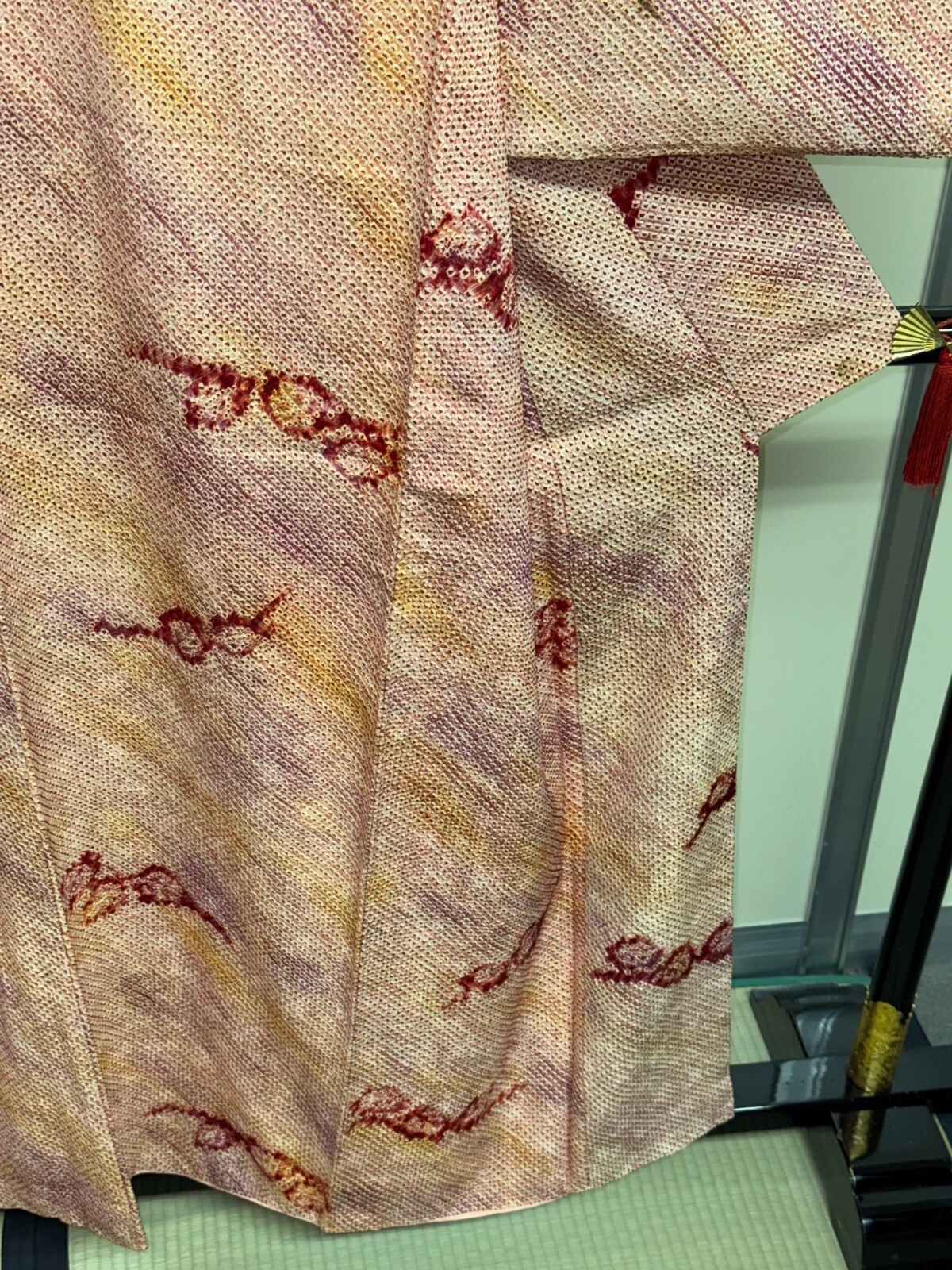 Japanese Vintage Kimono Silk red shibori expensive tradition Dirt Height 59.8in