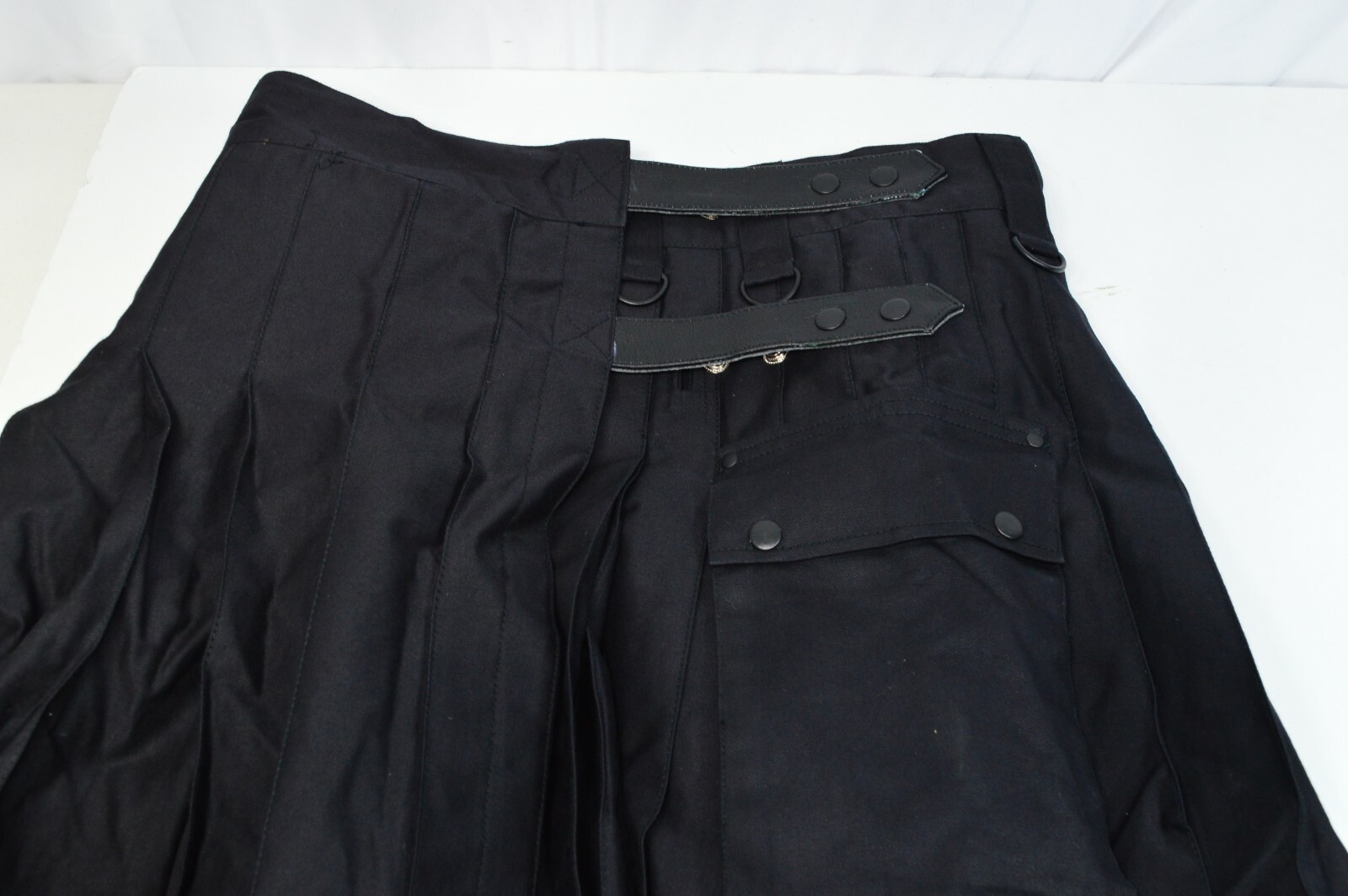 Scottish Highland Apparel Black Mens Kilt Pleated