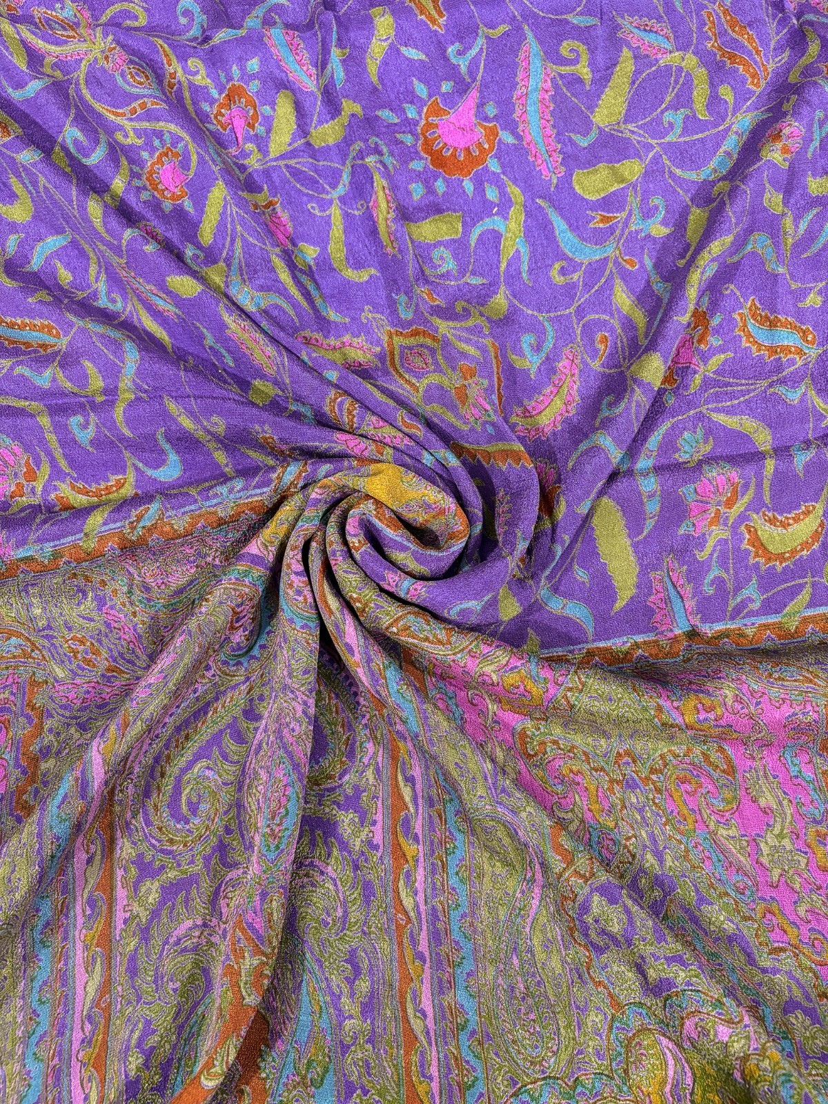 Vintage Chiffon Silk Saree, Lightweight Fabric for DIY & Sewing CS1033