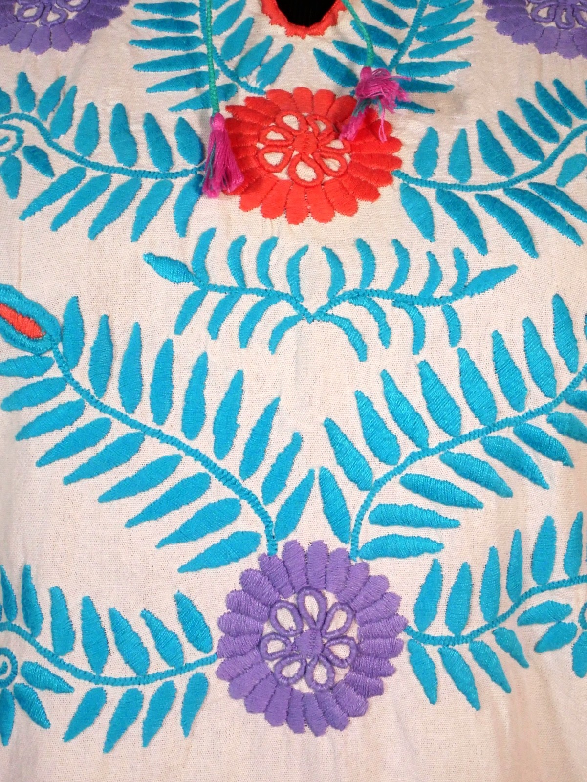 Peasant Blouse Hand Embroidered 100% Cotton Puff Sleeves Mayan Chiapas Mexico