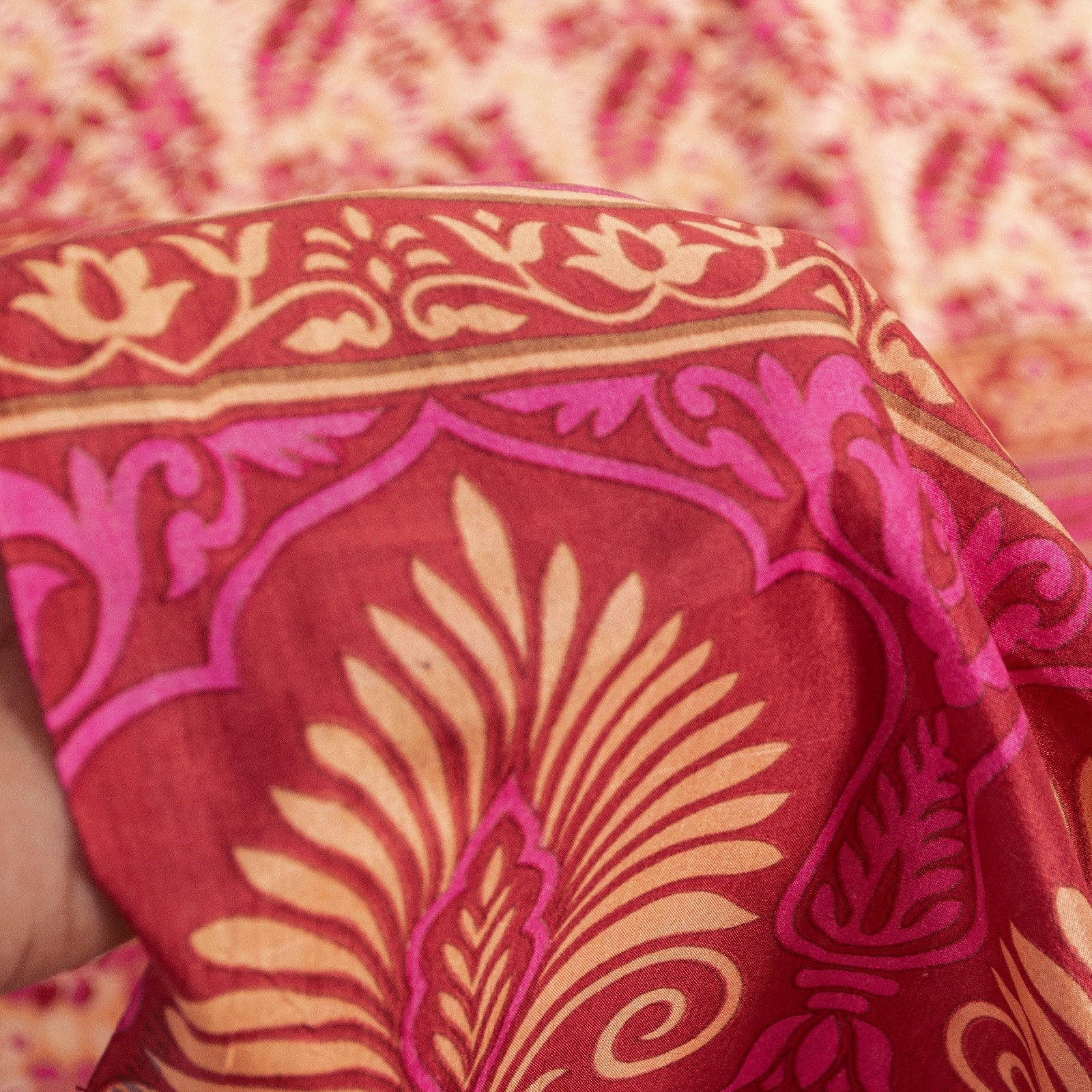 Sanskriti Vintage Sarees Ivory & Red Pure Silk Floral Printed 6+Yd Fabric Sari