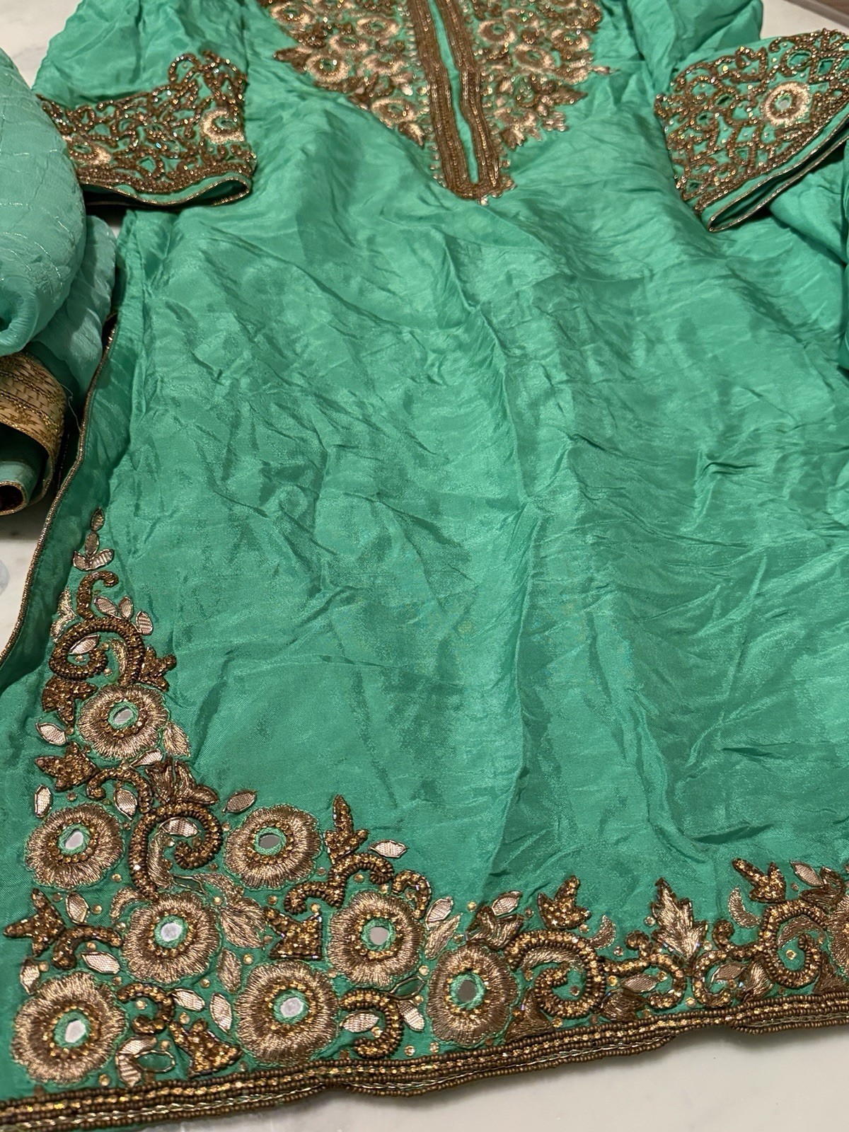 Women’s Green Embroidered Silk Sequin Salwar Kameez Suit w/ Dupatta Unstitched