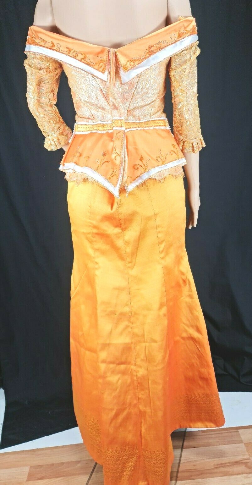 Cambodia Khmer Traditional Out fit Women Size M Gold Lace Pamong Mermaid Skirt