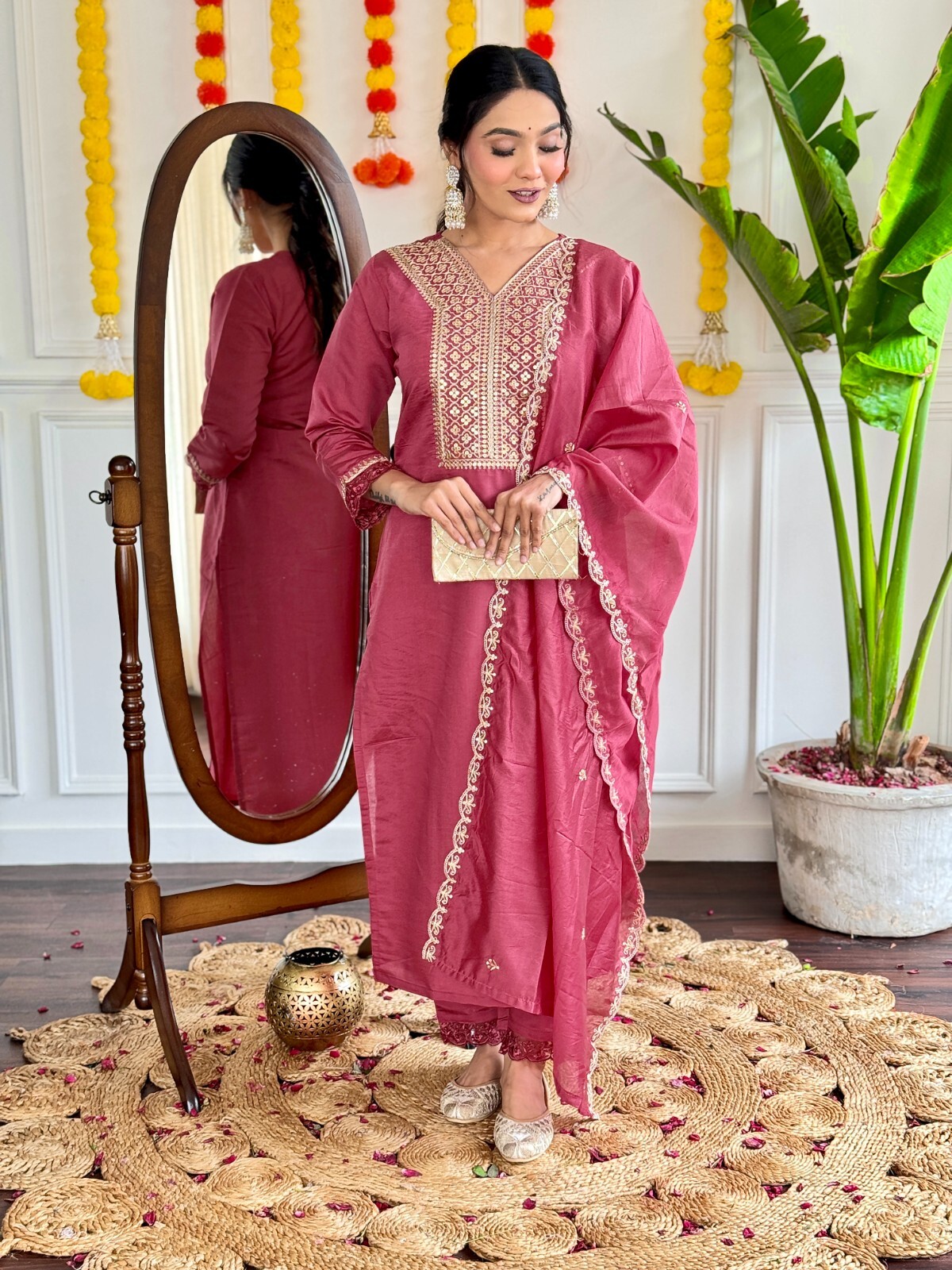 Women’ s Viscose Chanderi Embroidery Kurta with Pant & Dupatta