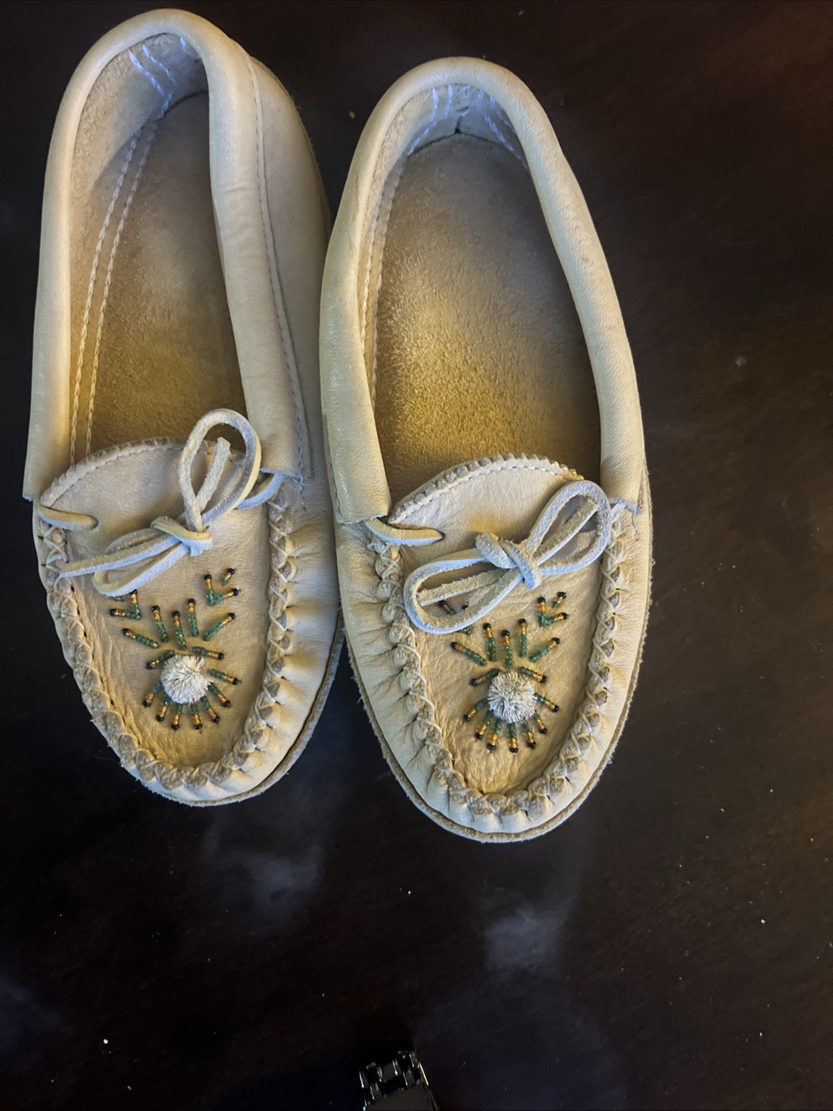 Original Moccasins Made in Canada by the Huron-Wendat.