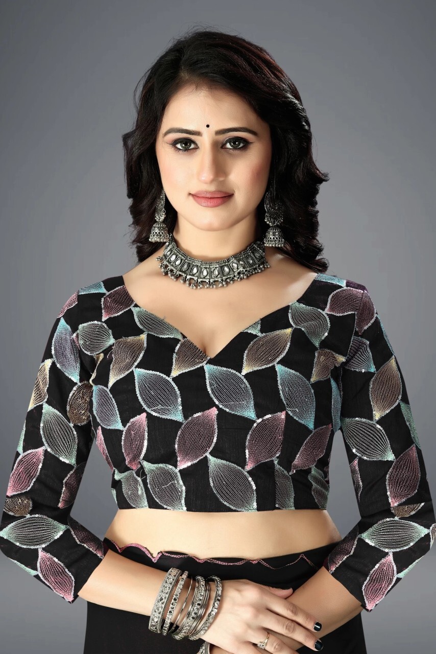 Solid/Plain Bollywood Georgette, Silk Blend Saree (Black)