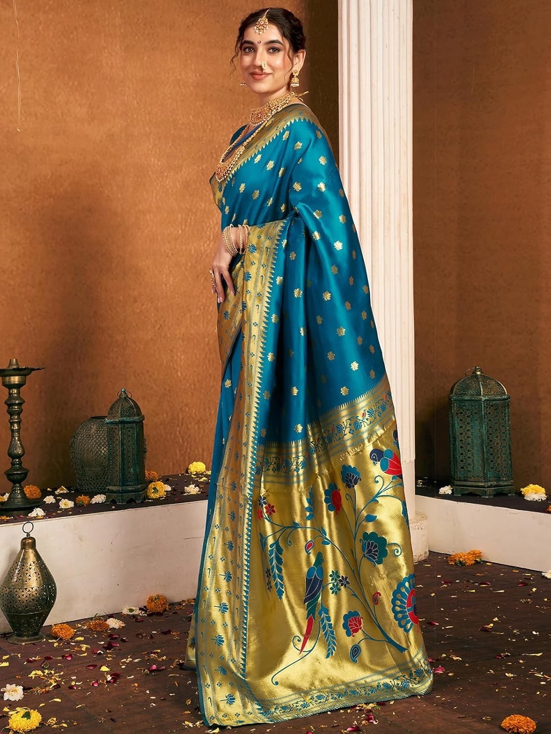 Women’s Silk Paithani Jacquard Weaving Saree with Unstitched Blouse Piece