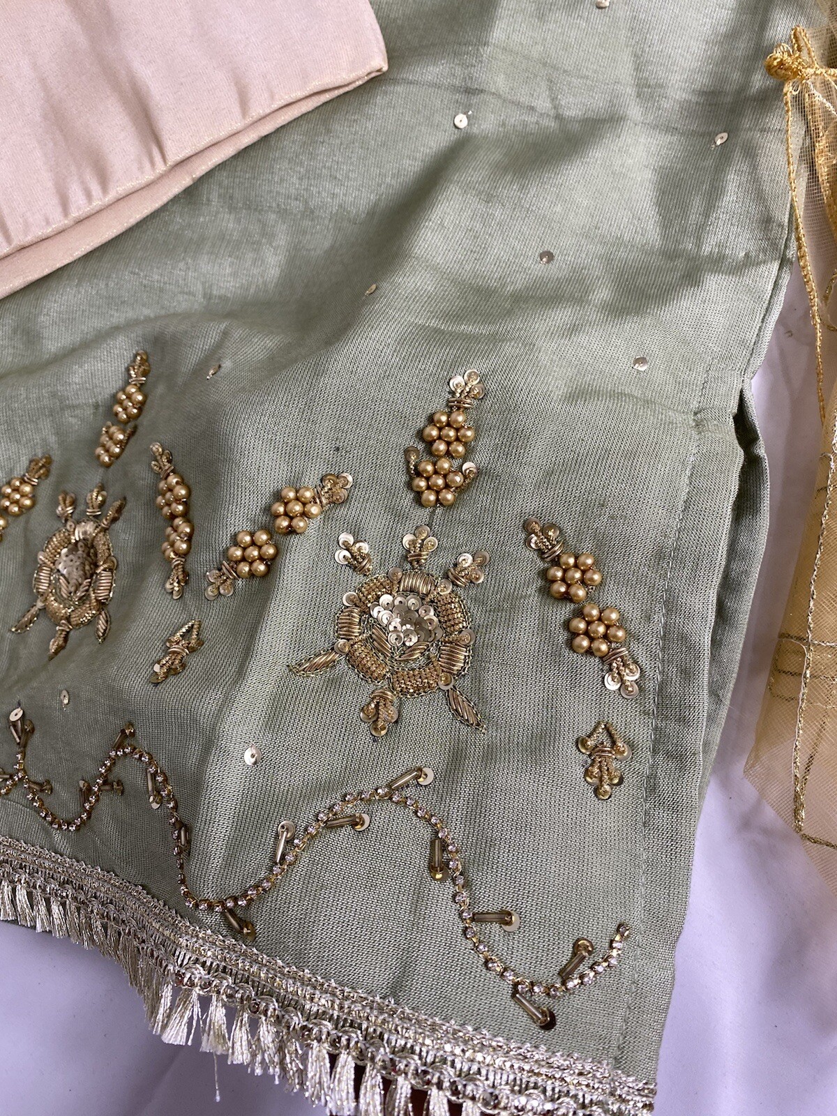 Little girls khaadi net hand embroidery kameez shalwar 6 years size 32