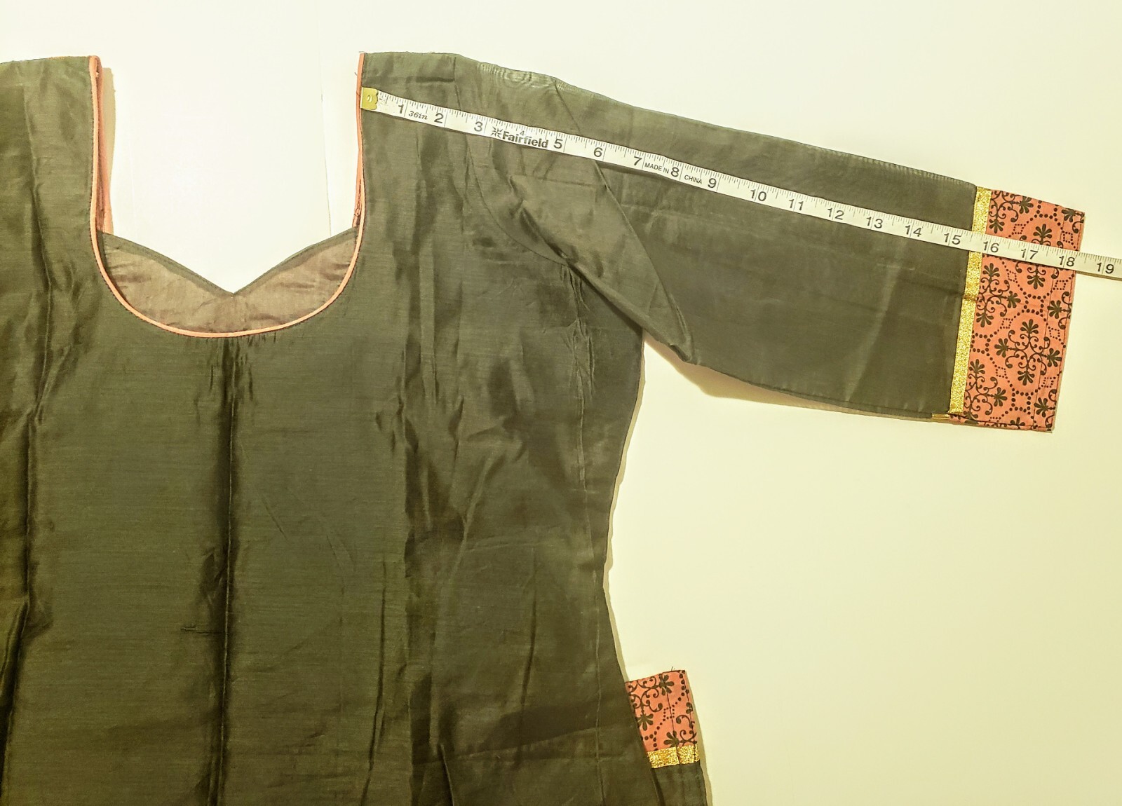 ♡NEW♡ Forest Green & Peach & Gold Embroidered Traditional Kurta •Woman’s Large•