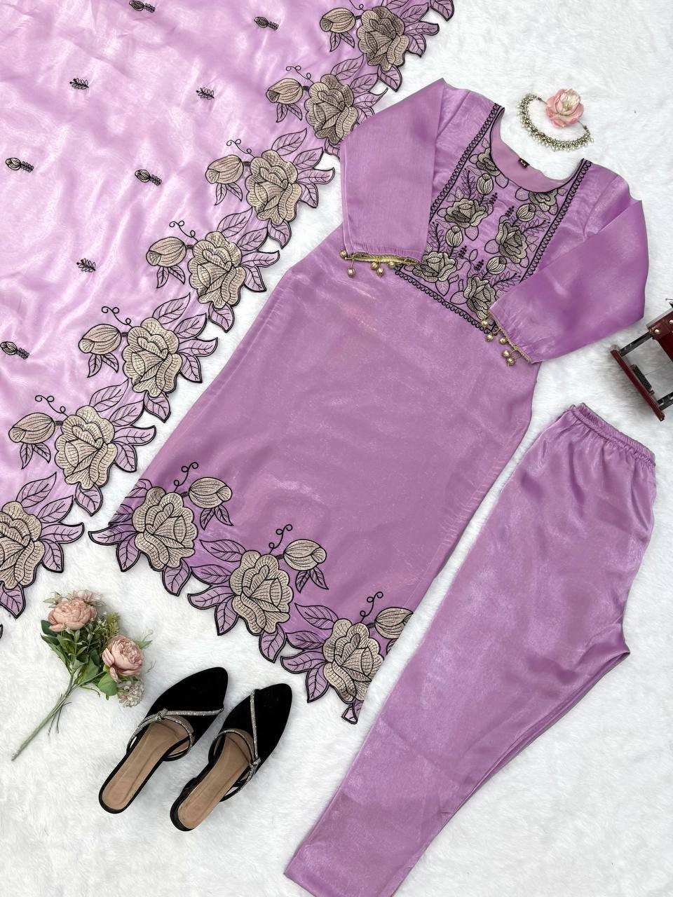 Stunning Mul Chanderi Lilac Salwar Kameez With Dupatta For Party Wear