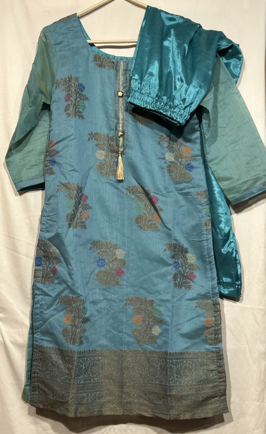 Costume Kurta Set Bollywood Tunic Pant Turquoise Floral Embroidery and Gold Sz M