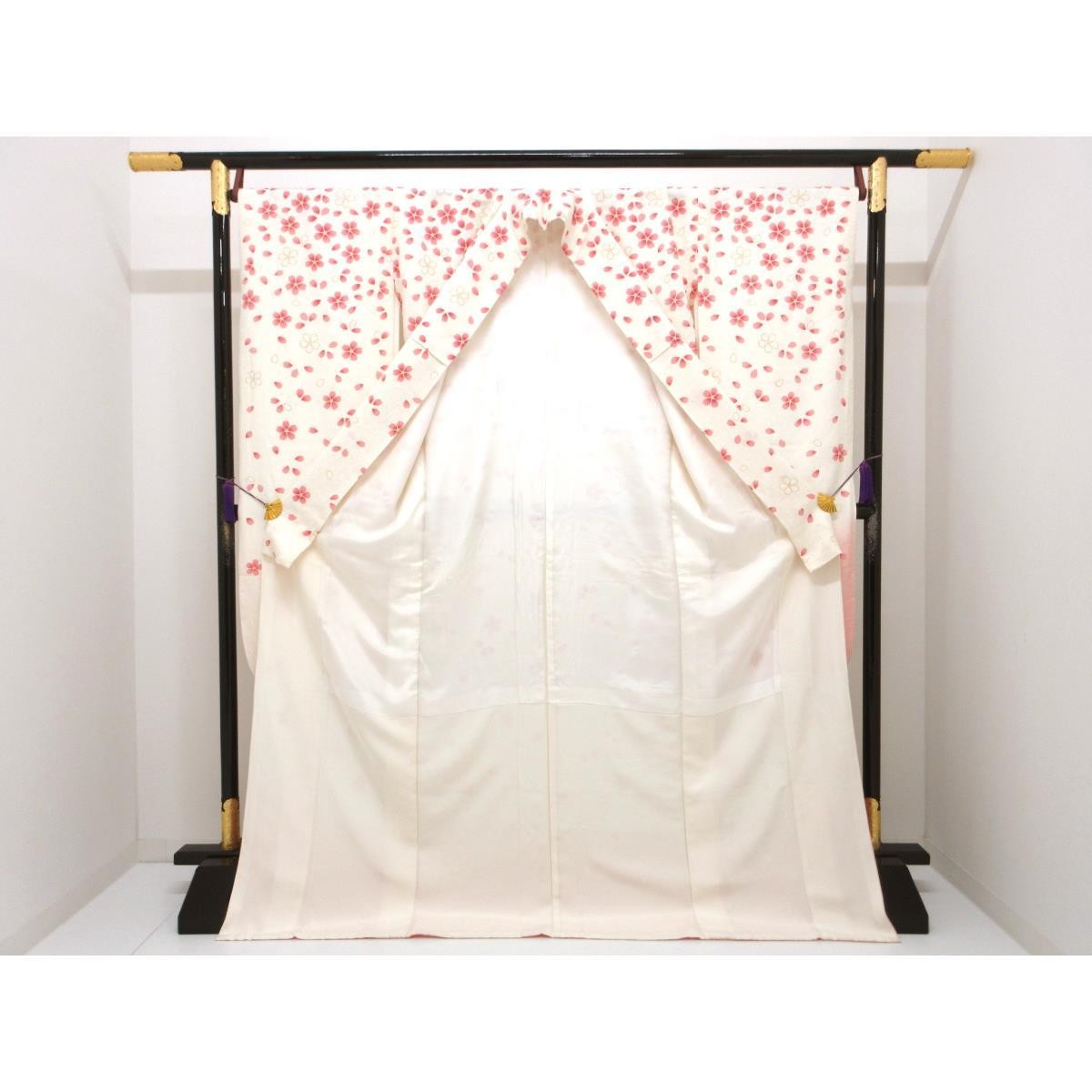 Authentic Japanese Kimono with Yuzen dyeing, gold leaf processing, and embro…