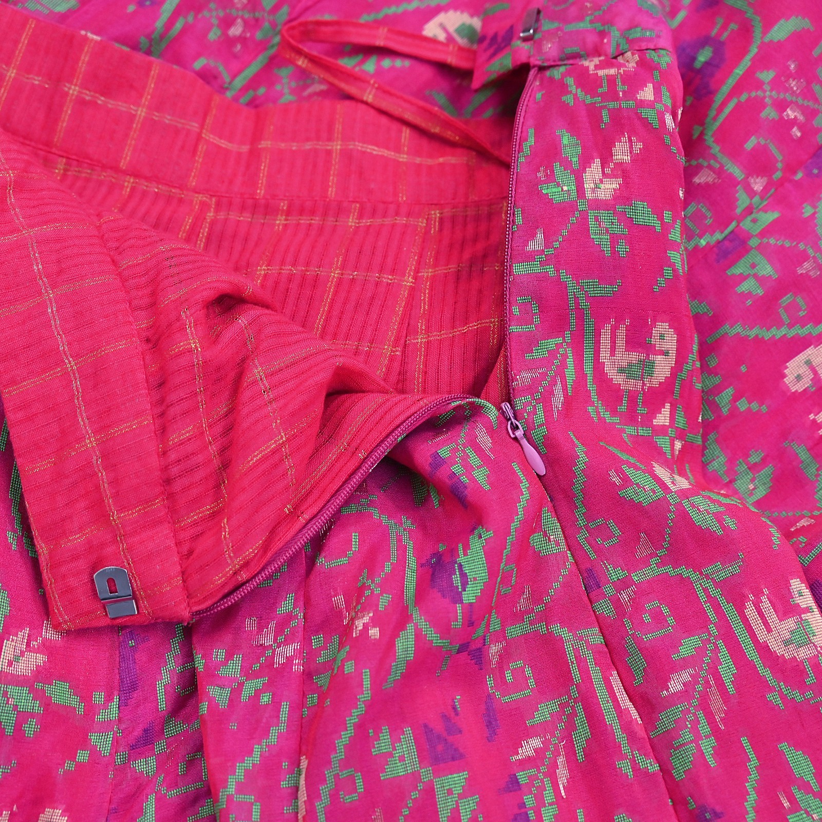 Indian Vintage Pink Pure Silk Hand woven Skirt Lehenga zari work birds designs