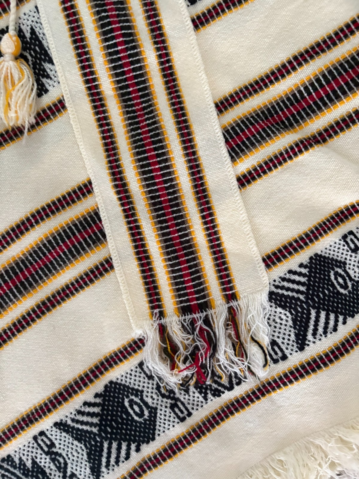Tejidos Diaz Wool Blend zarape Poncho south west Motif Mayan Incan Ecuador