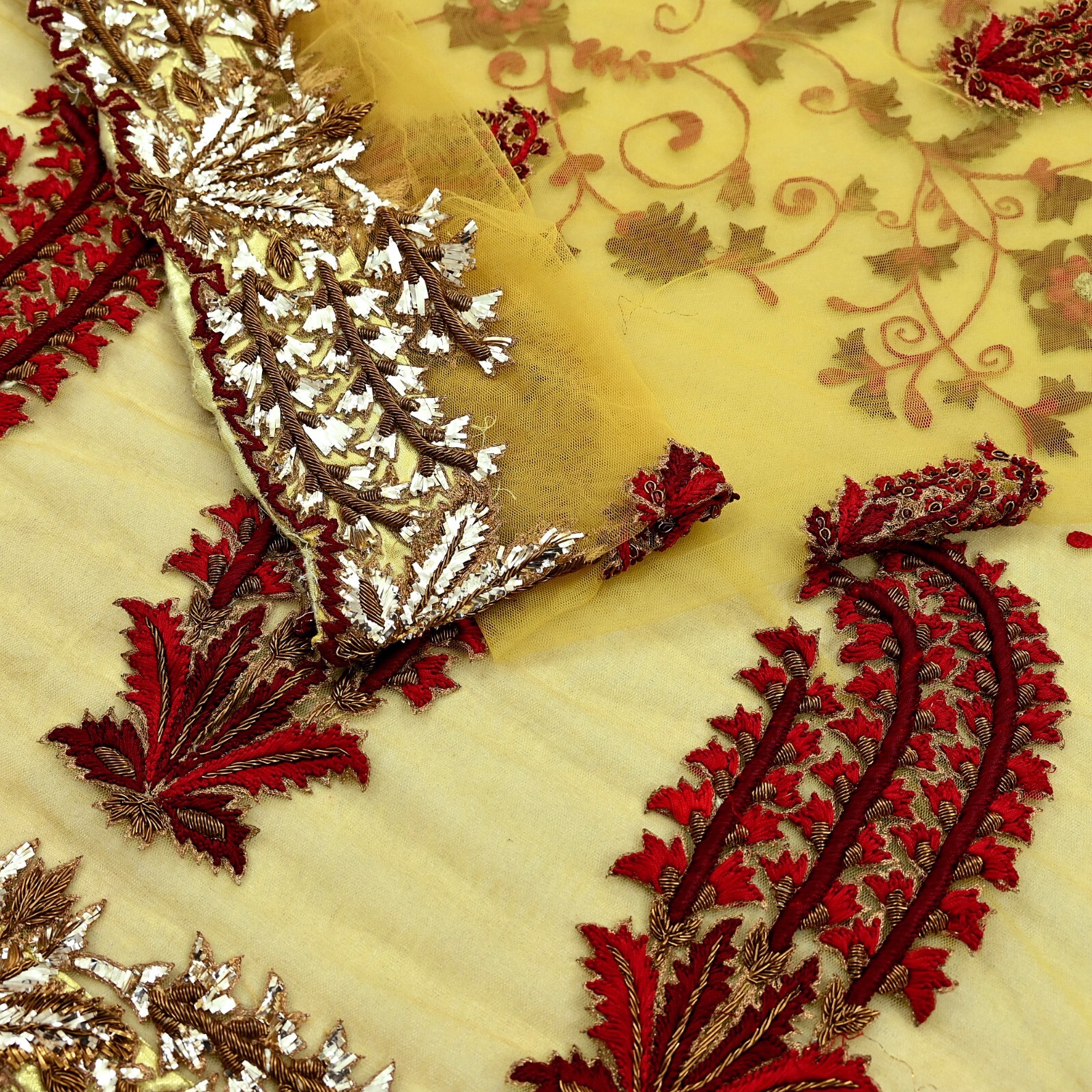 Pre-Owned Sari Mustard Net/Mesh Hand Embroidered Designer Manish Malhotra Sarees