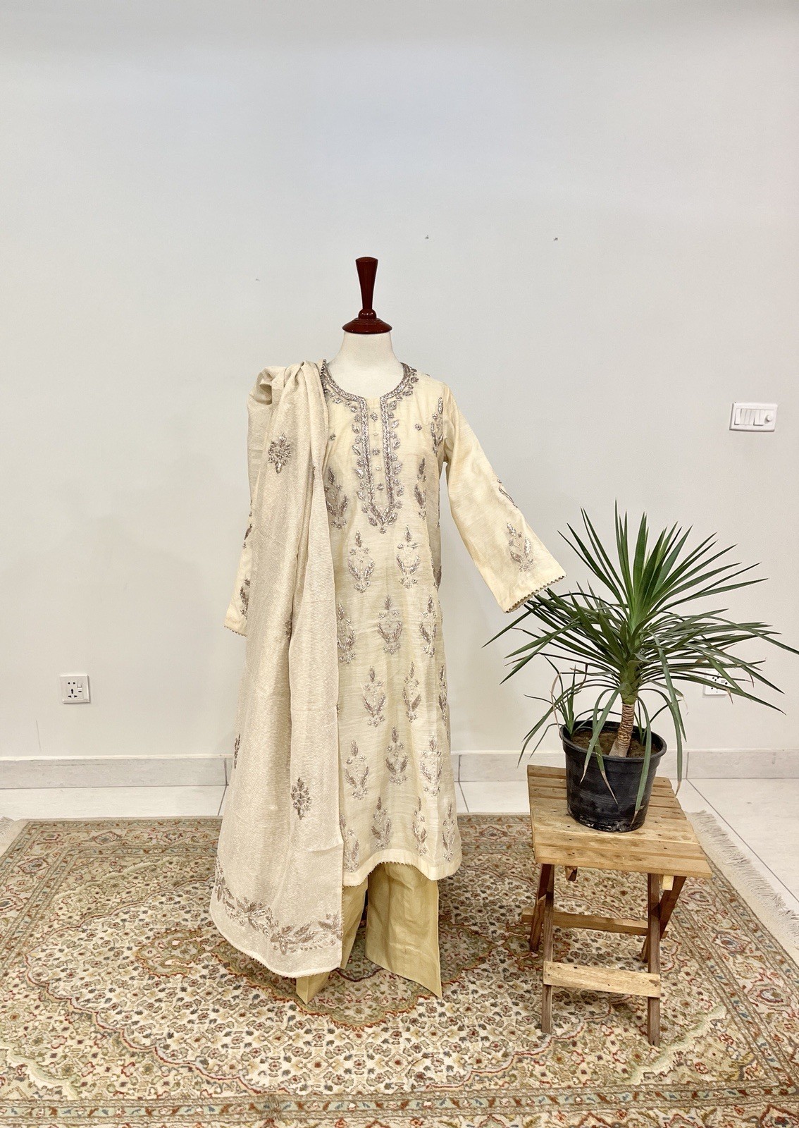 Gold Gotta collectionMint Stitched 4 Piece Indian Gotta Suit