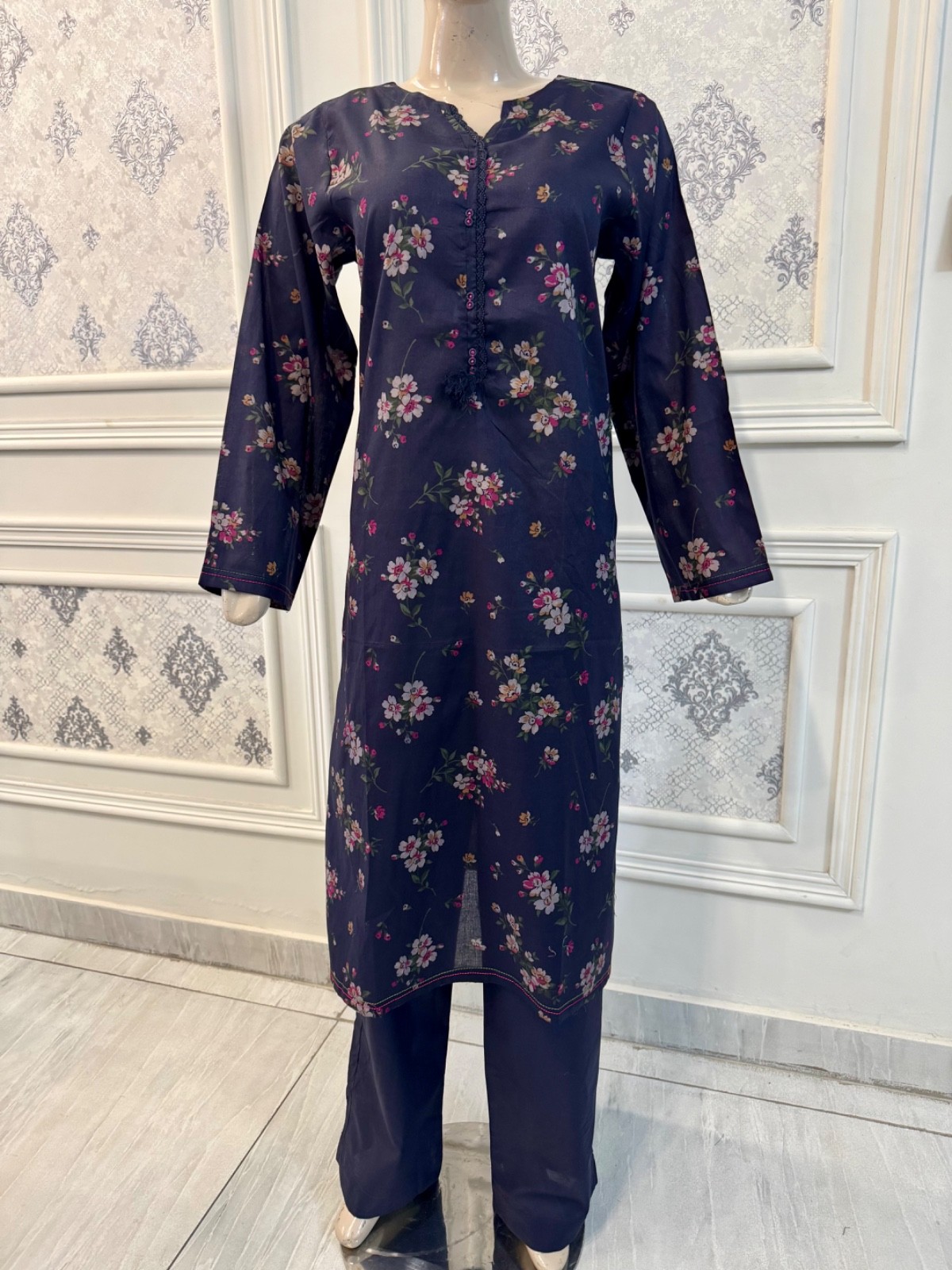 Pakistani Navy Blue & Pink Printed Straight Shirt 3-PCS Lawn Suit ,M