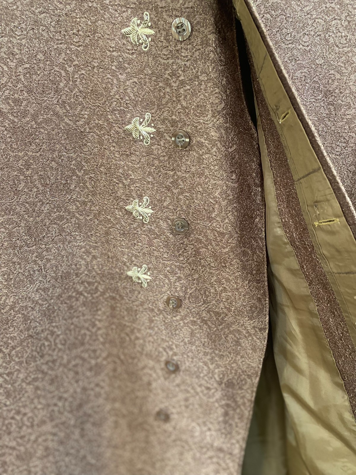 Sherwani Men’s Long Coat-like Formal Garment with Gold Embroidery